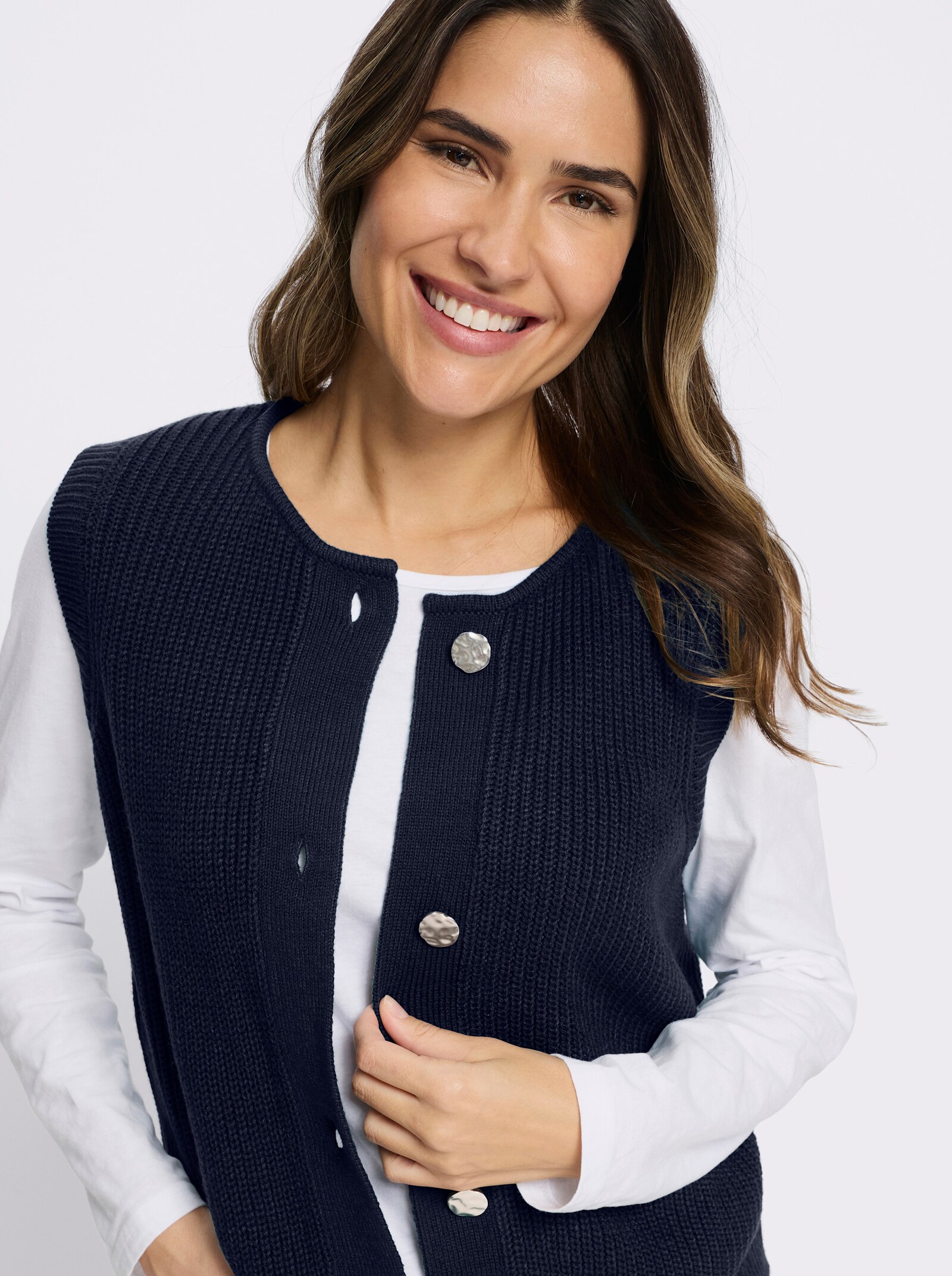 Strickweste in verkürzter Form - marine