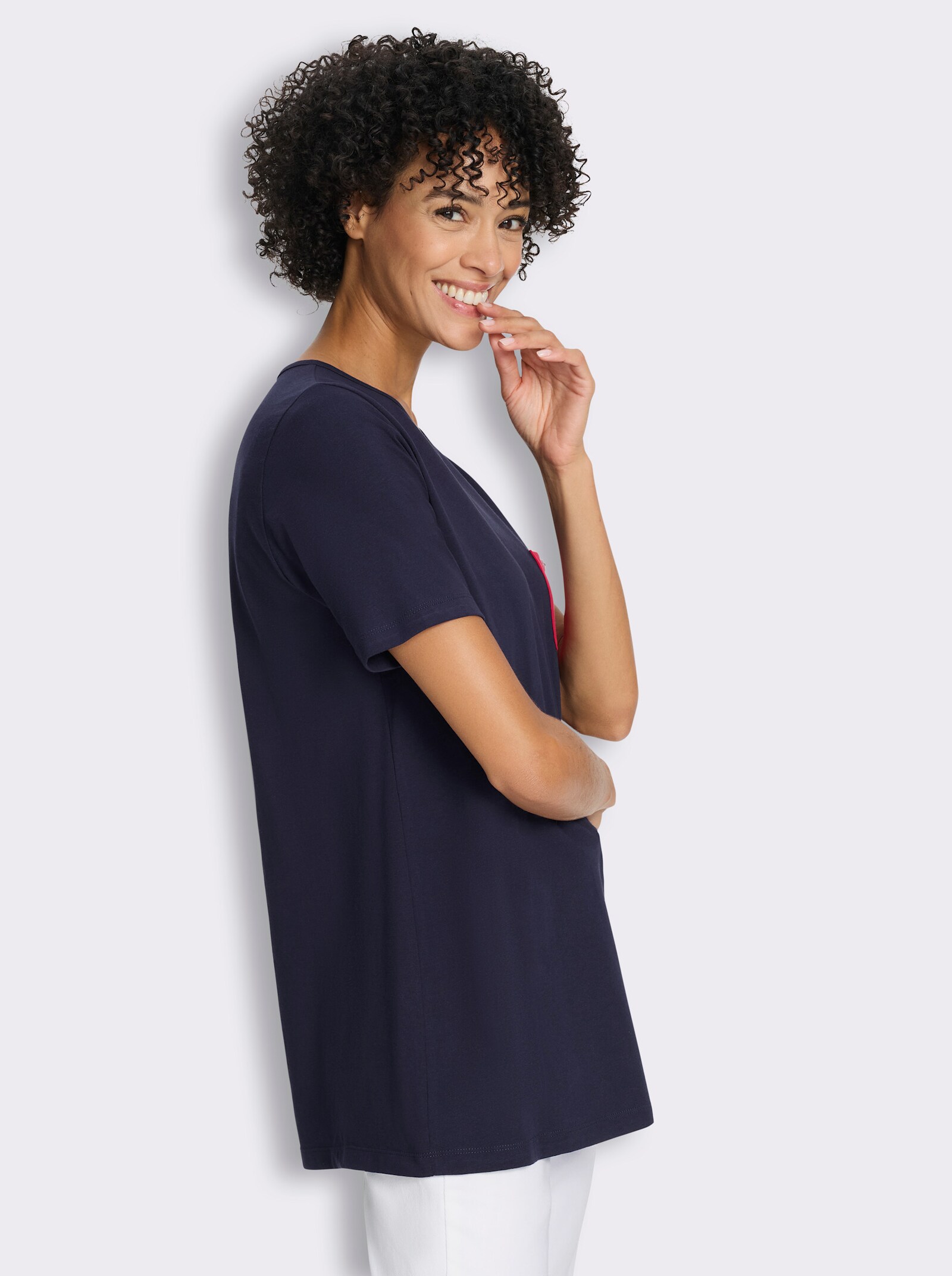 Longshirt mit kontrastfarbiger Brusttasche - marine