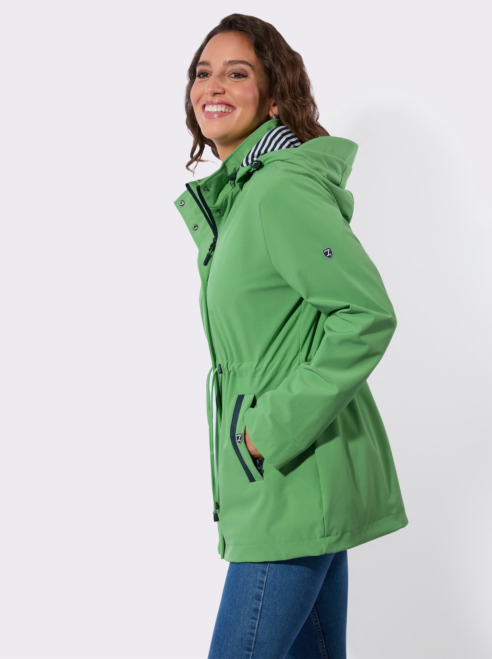 Softshelljacke mit abnehmbarer Kapuze - apfel