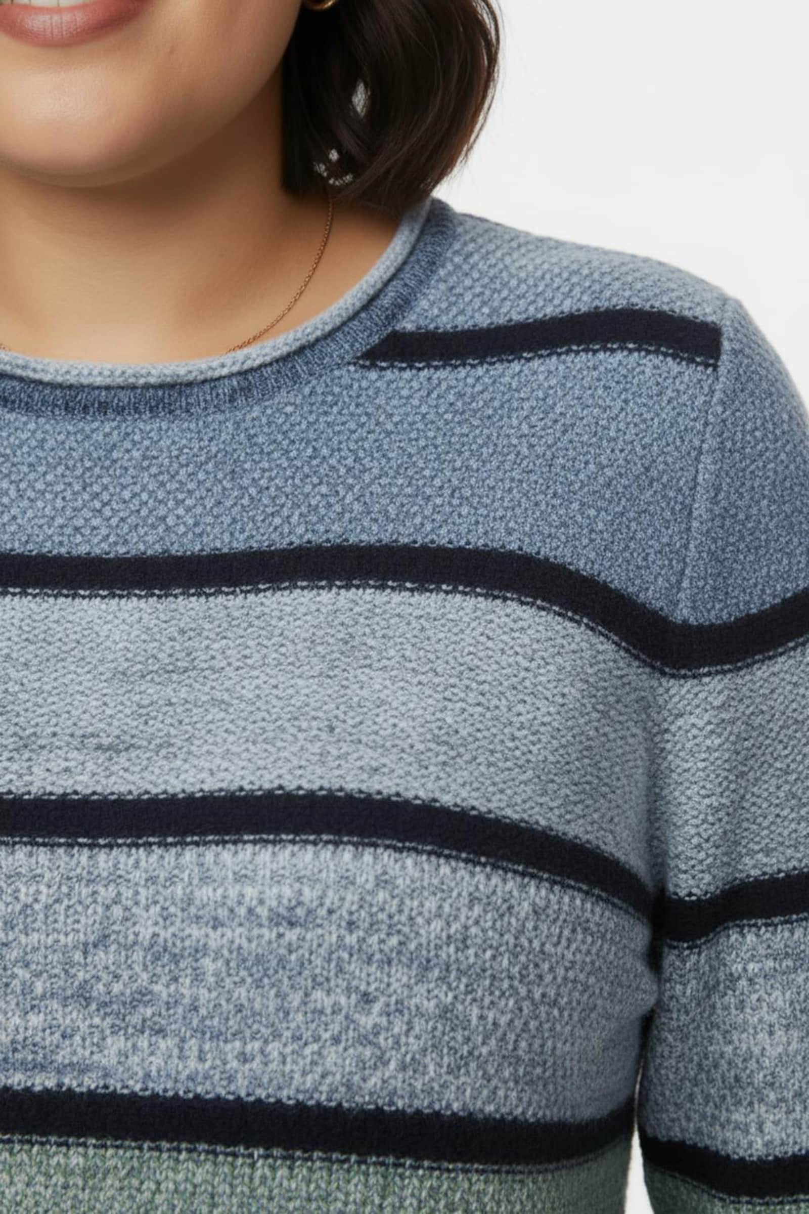 Rundhalspullover mit Ringeln - mittelblau-grün-geringelt