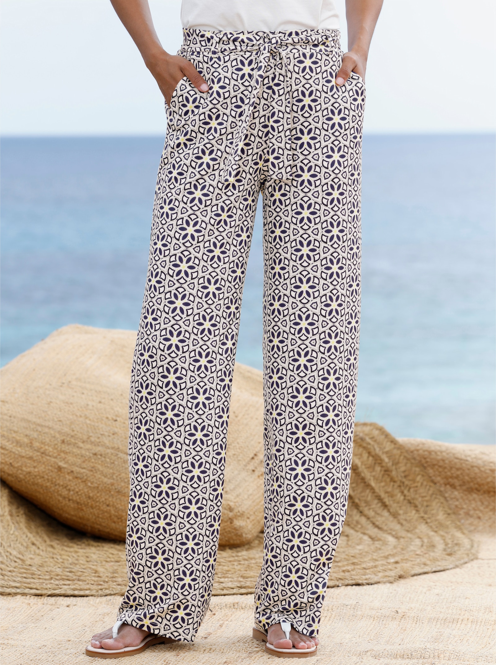 heine Jerseyhose mit Dehnbund hinten - champagner-marine-bedruckt