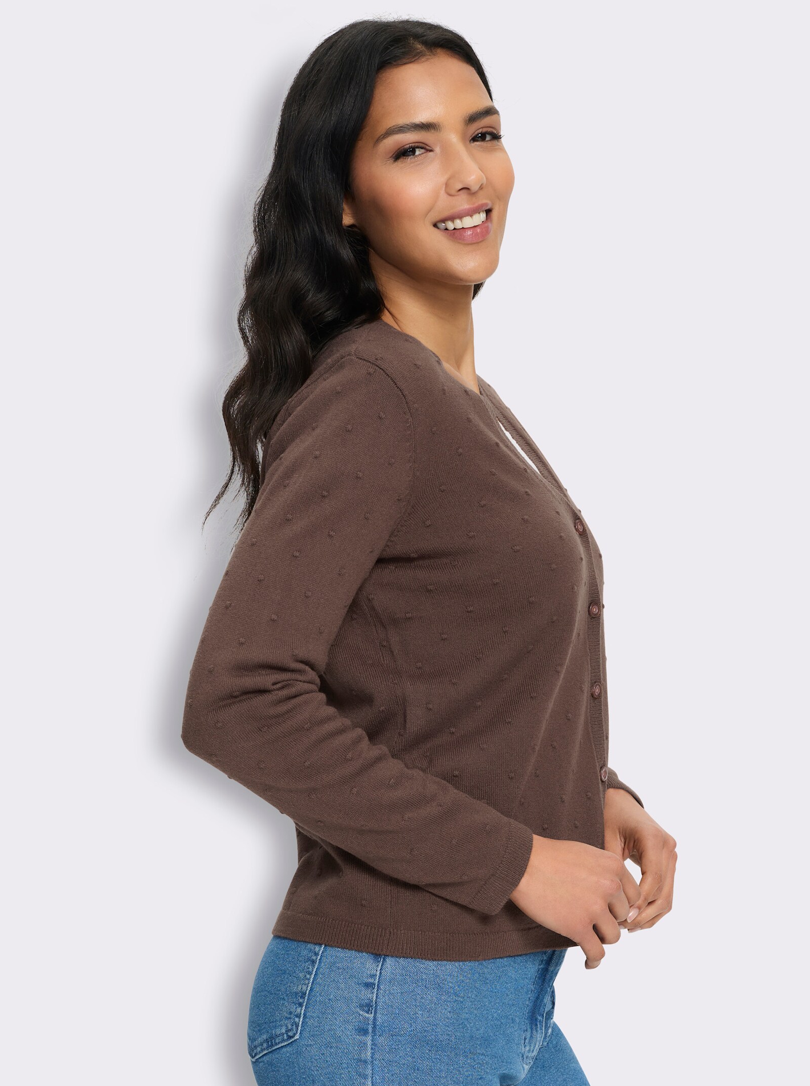 Strickjacke in 3D-Tupfen-Optik - schoko