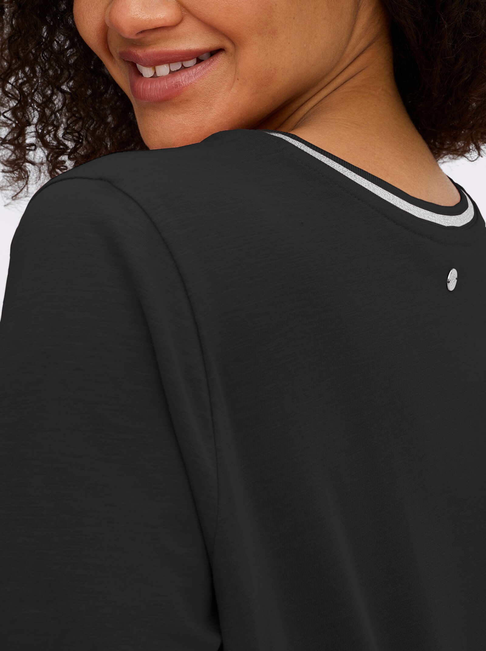 sheego T-shirt en V avec rayures en fil brillant - noir