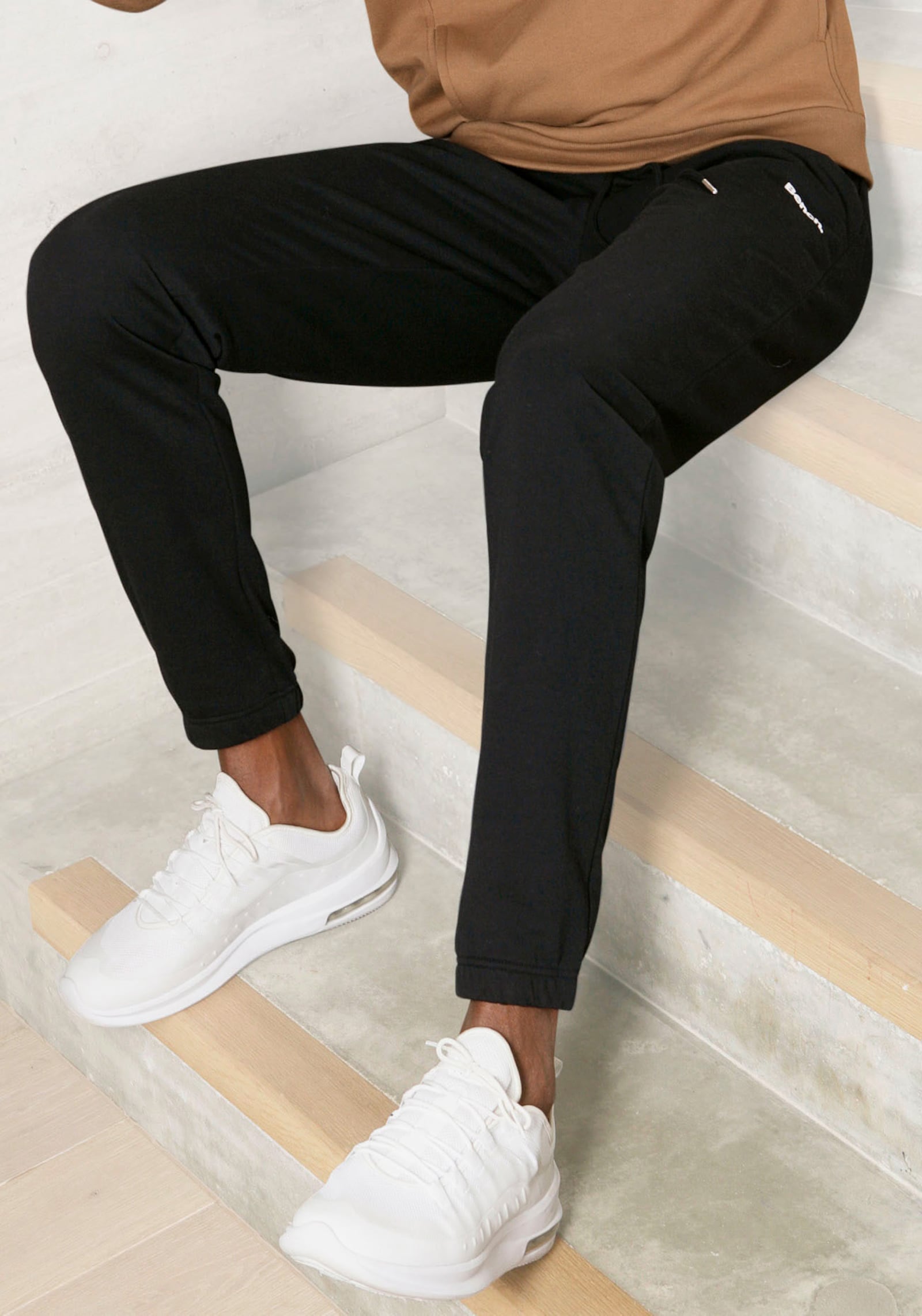 Bench. Loungewear Sweathose - schwarz