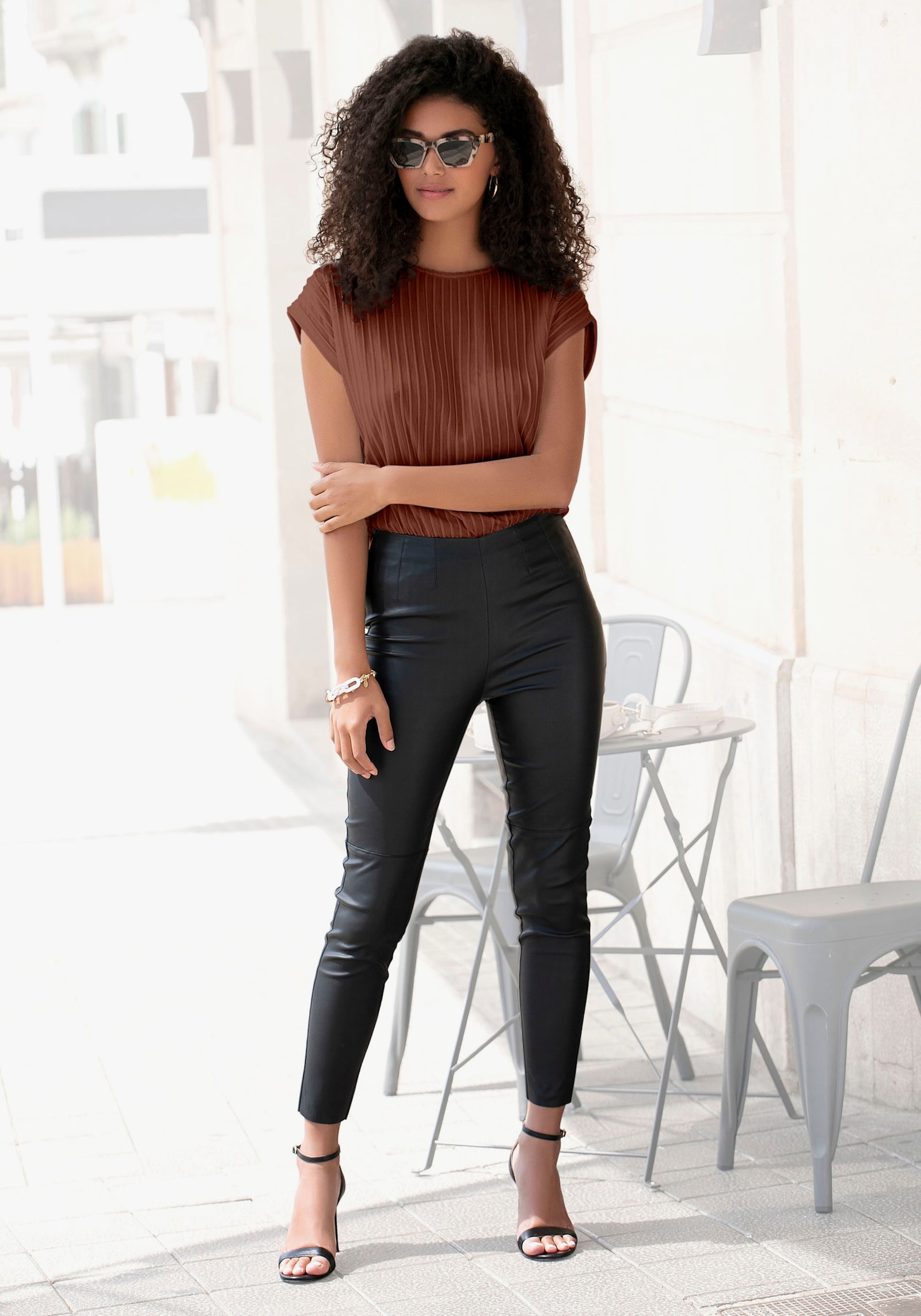 LASCANA T-shirt - cuivré