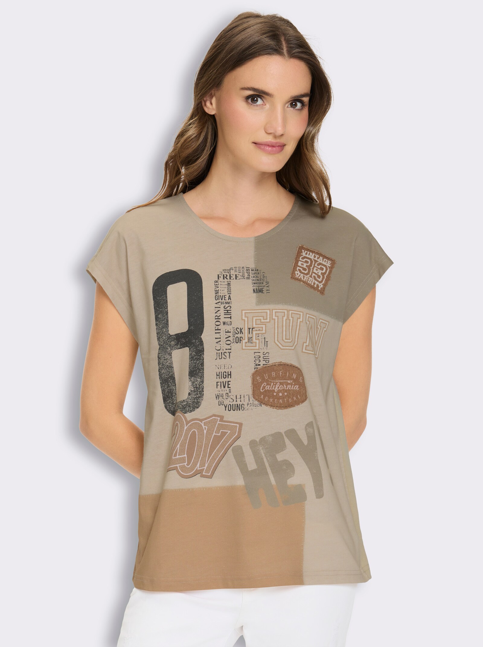 Kurzarmshirt mit Druck - sand-camel-bedruckt