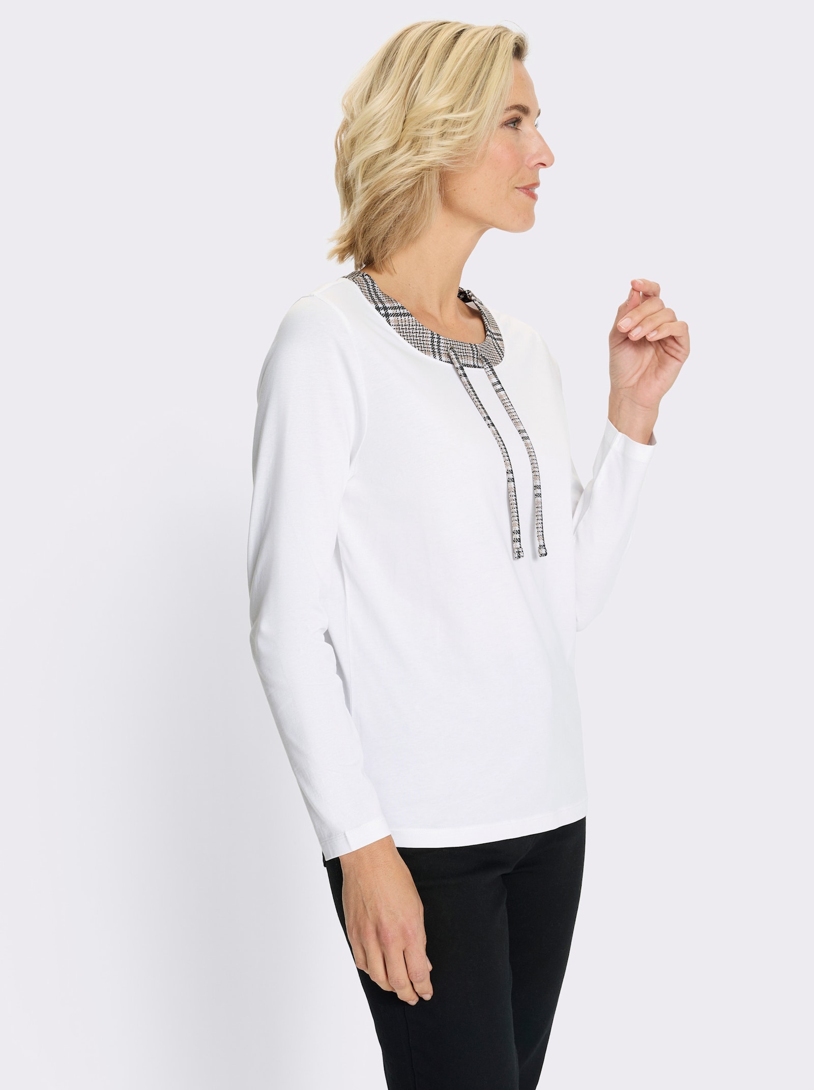 Langarmshirt mit Bindeband und Ösen - ecru