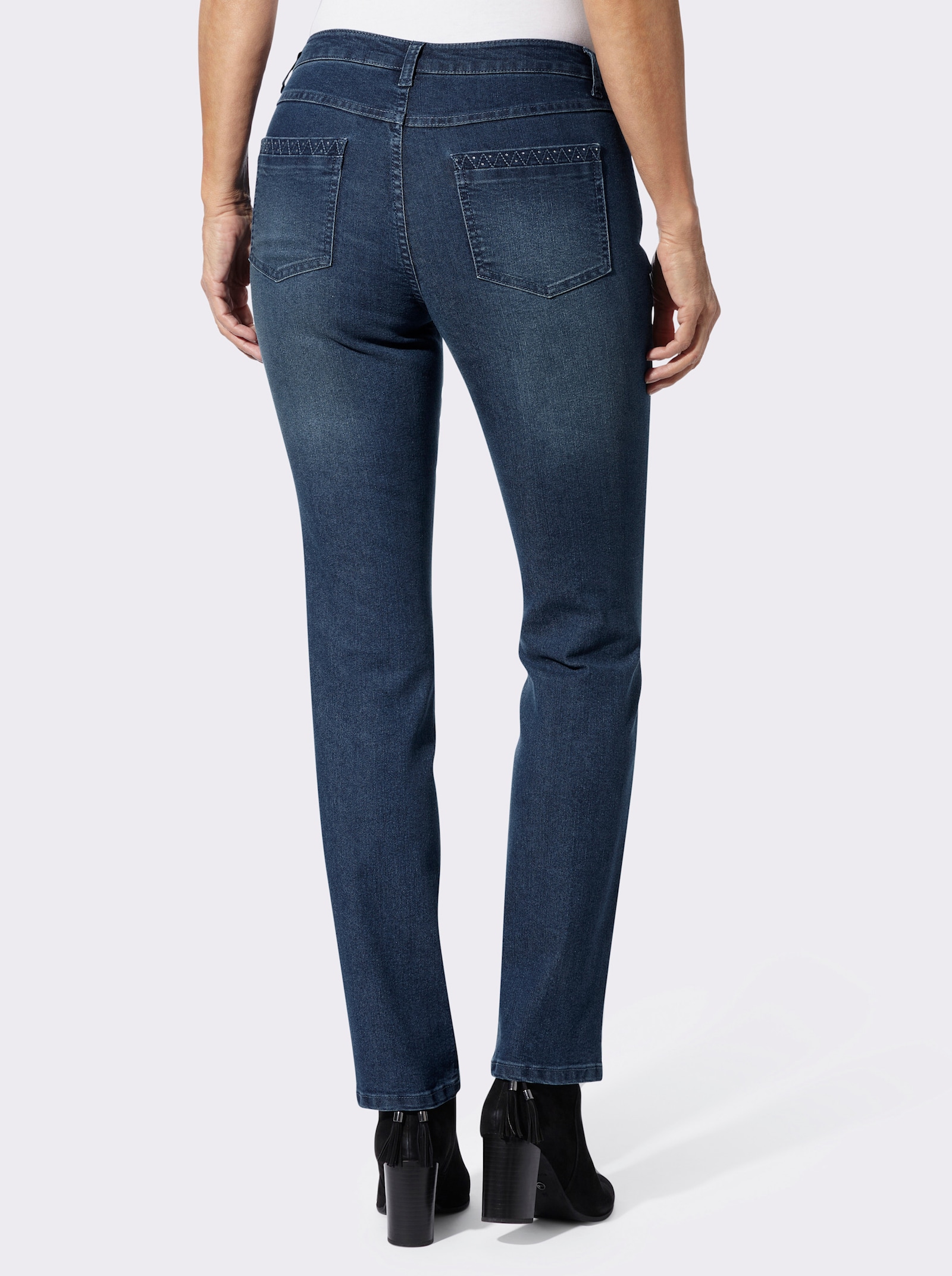 Jeans mit Stickerei auf den Taschen - blue-stone-washed