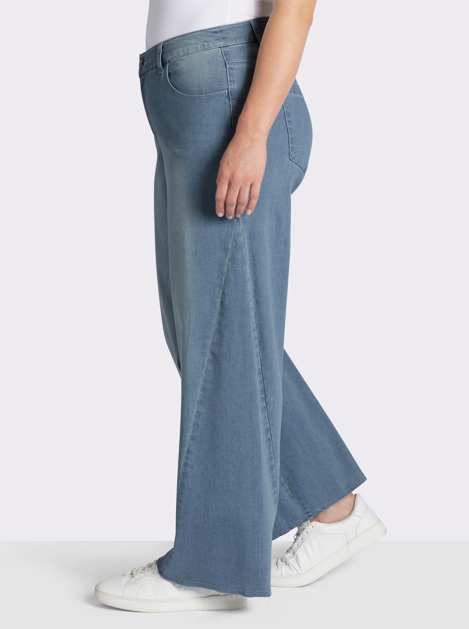 sheego Jeans mit weitem, ausgestelltem Bein - blue-bleached