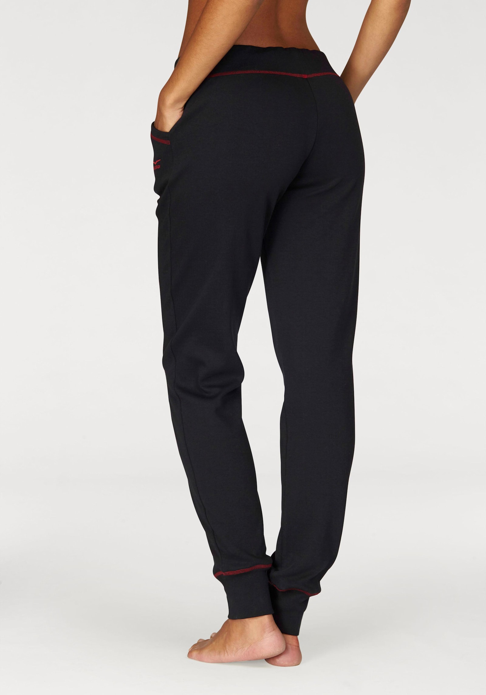 Bench. Loungewear Relaxhose - schwarz-rubinrot