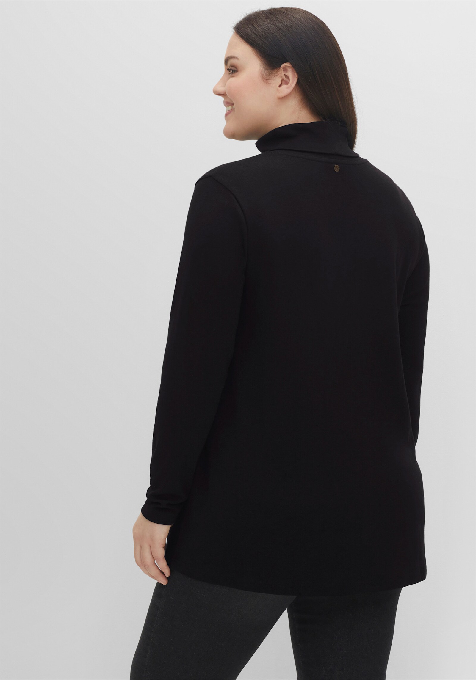 sheego Rollkragenshirt in A-Linie - schwarz