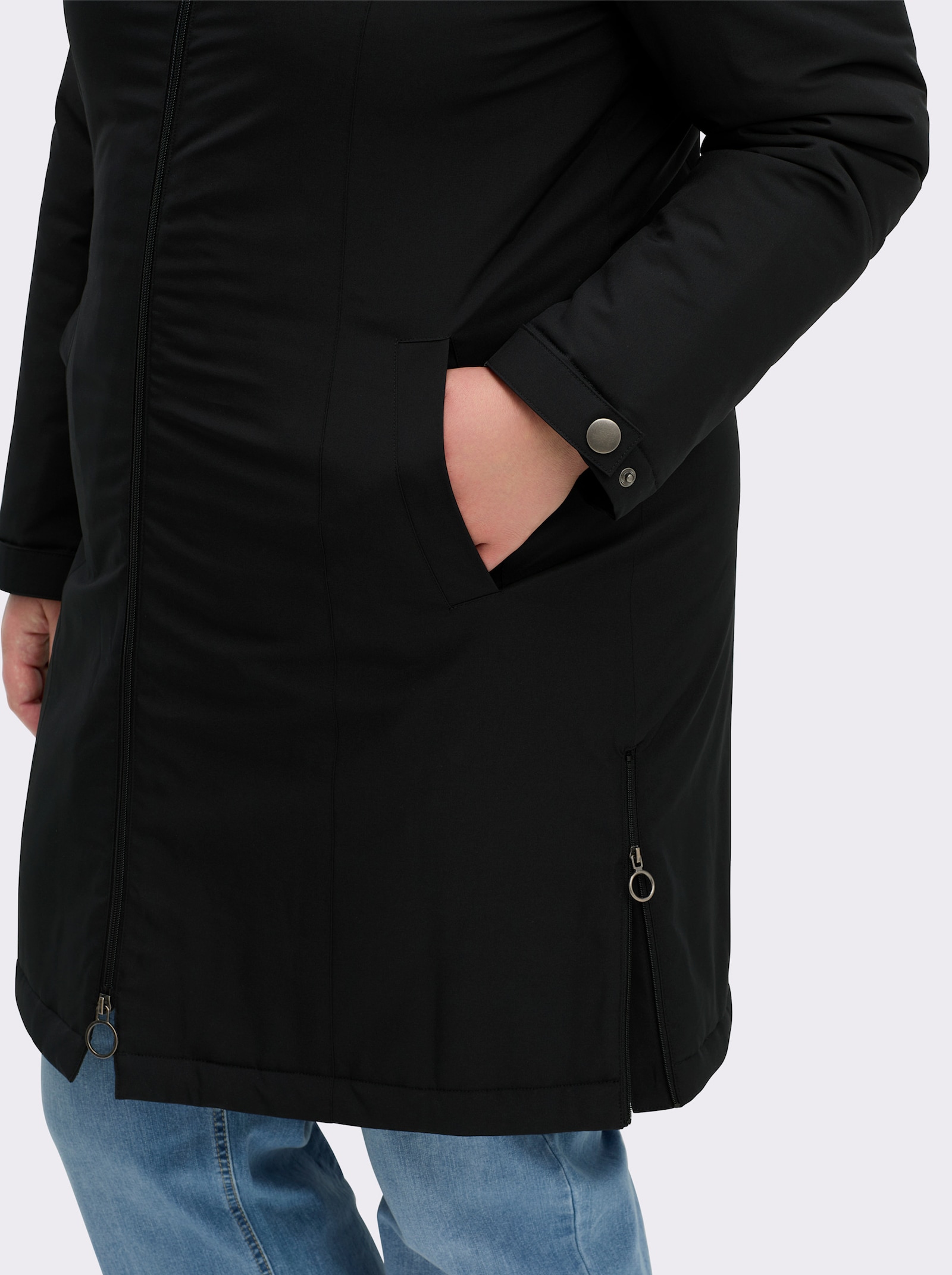 sheego Winterjacke in leichter A-Linie - schwarz