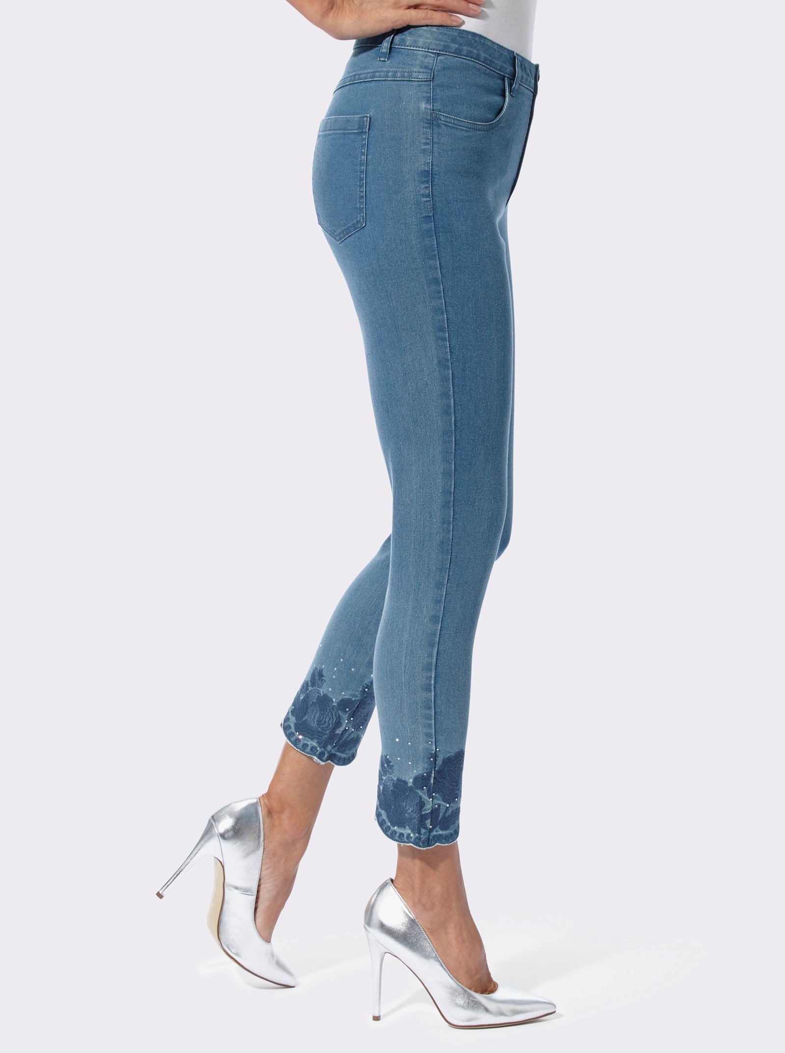 7/8-jeans met borduursel op de zoom - blue-bleached