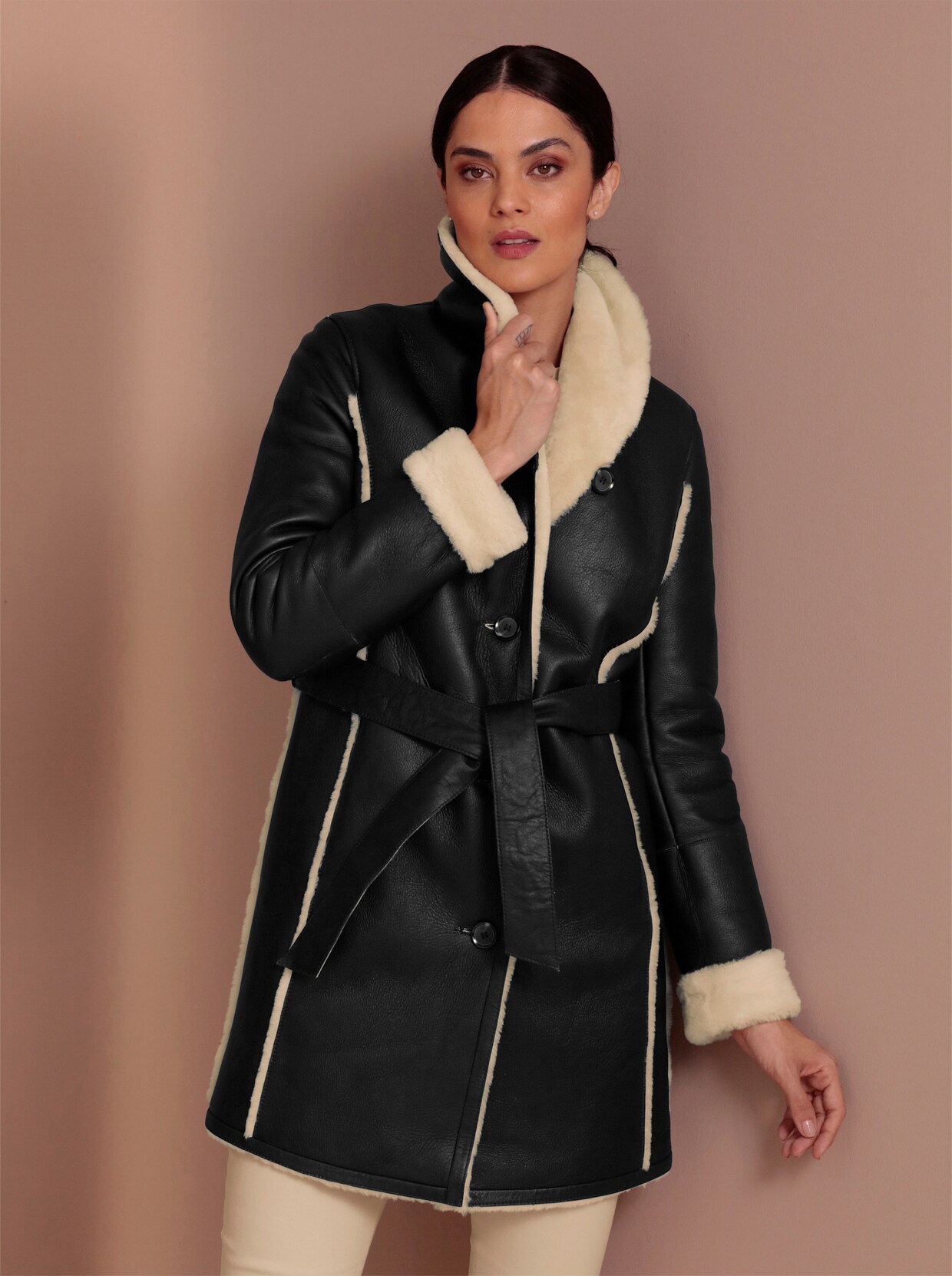 CREATION L PREMIUM Lammfell-Jacke - schwarz