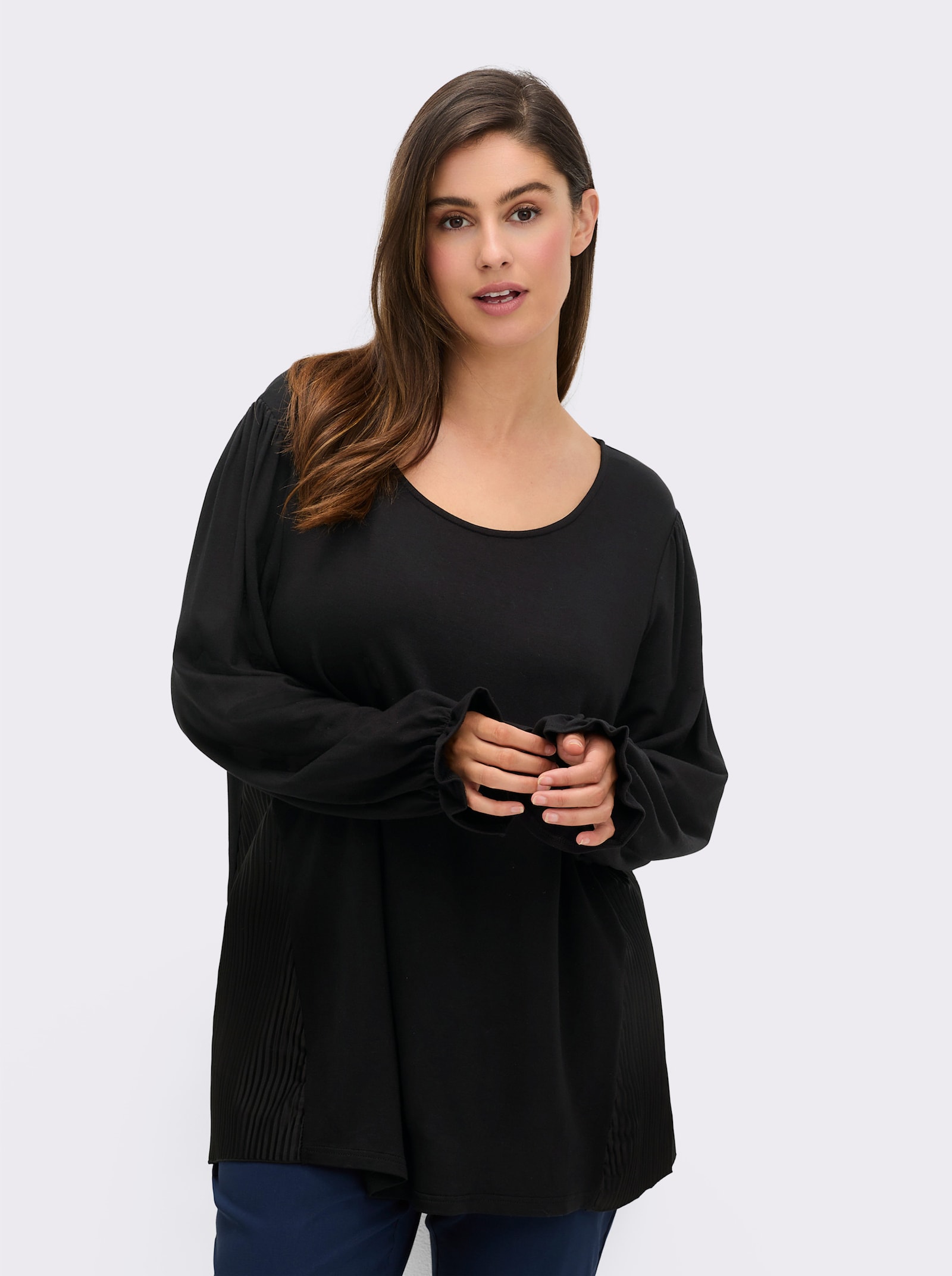 sheego Sweatshirt mit Ballonärmeln und Rundhalsausschnitt - schwarz