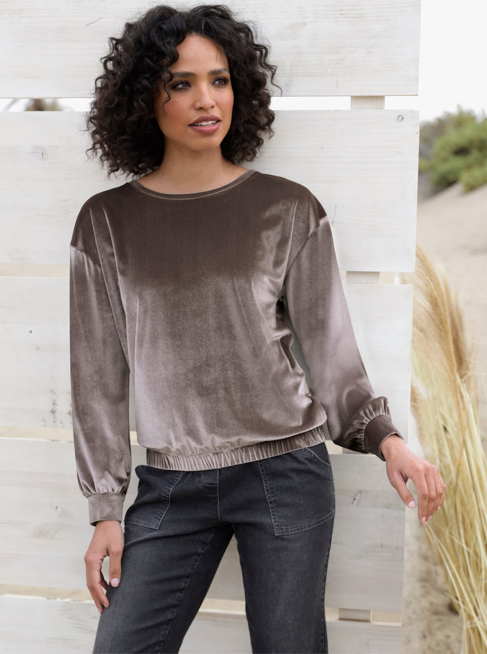 heine Rundhalsshirt in Samt-Optik - dunkeltaupe