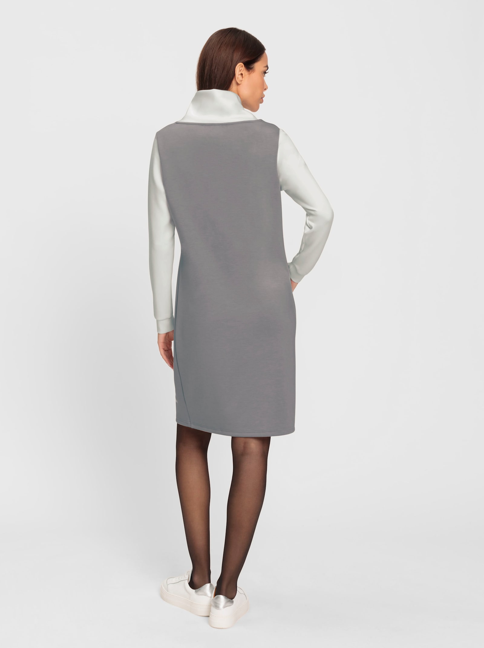 heine Freizeitkleid Mit Logo-Schriftzug - steingrau-ecru-bedruckt