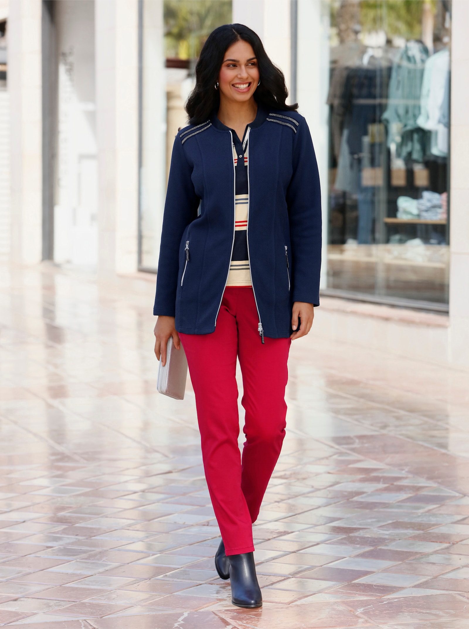 Hose mit Nieten-Verzierung - rot