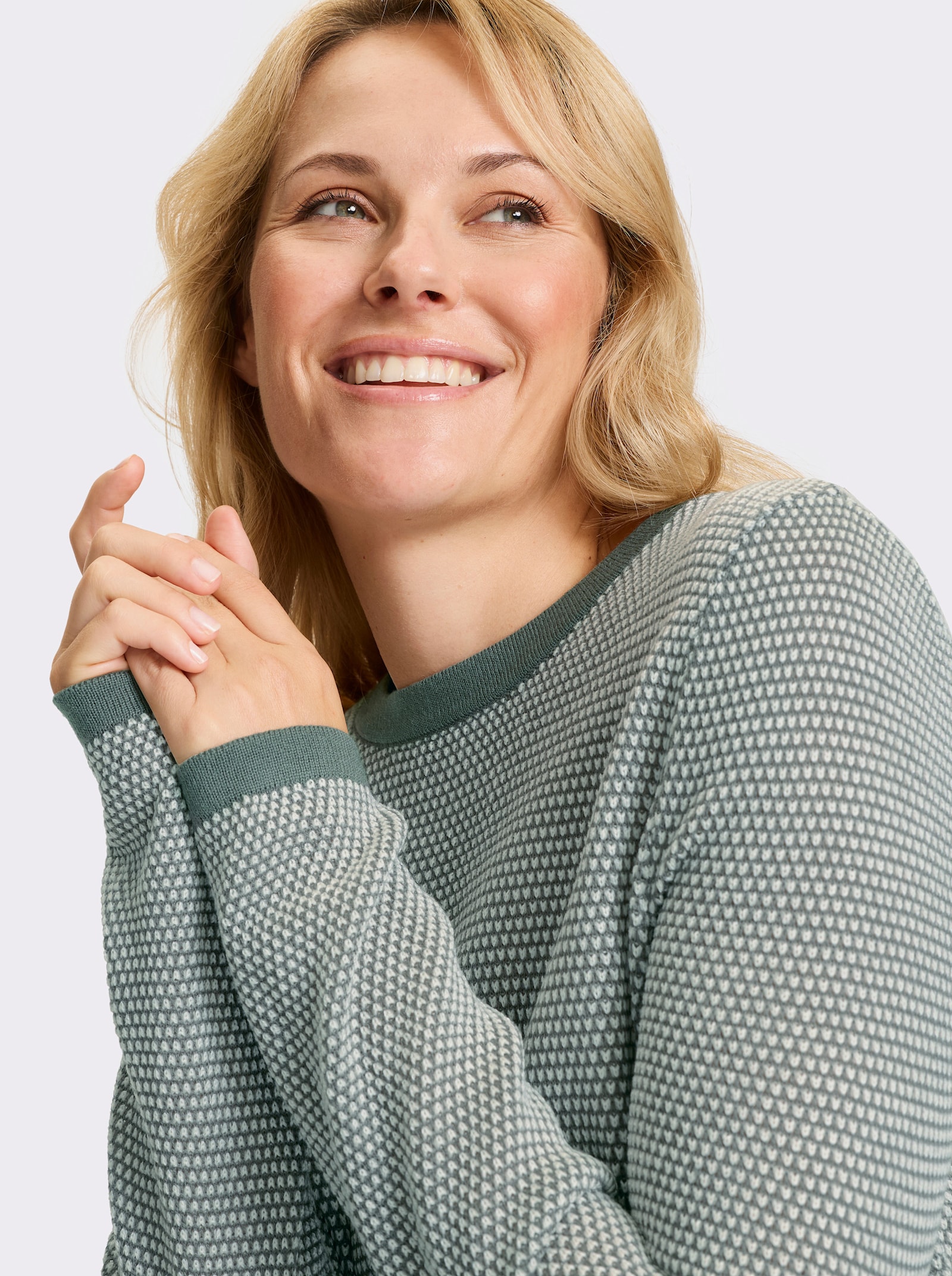 Rundhalspullover - jade-ecru-gemustert