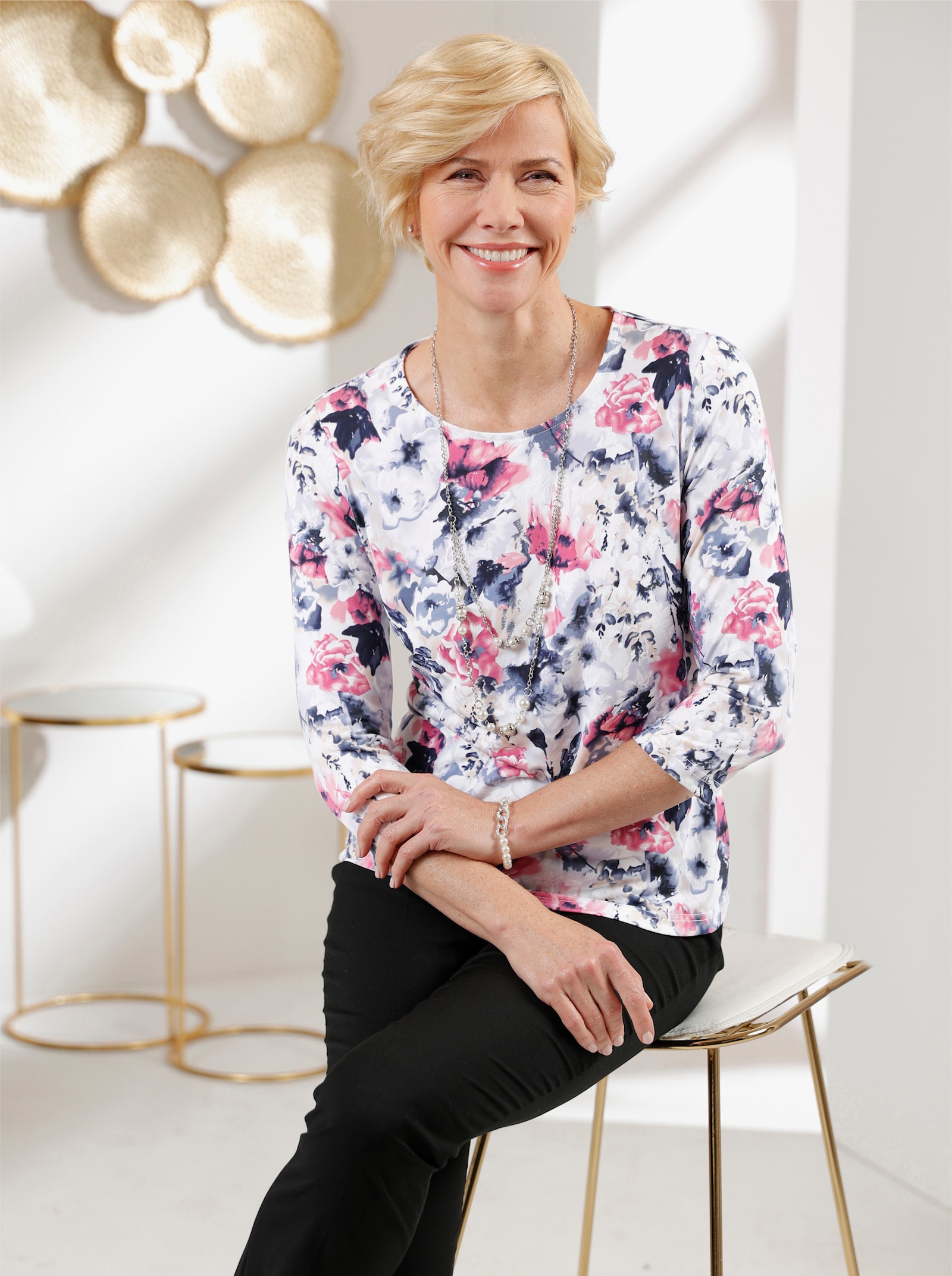 Rundhalsshirt im Blütendessin - erika-taubenblau-bedruckt