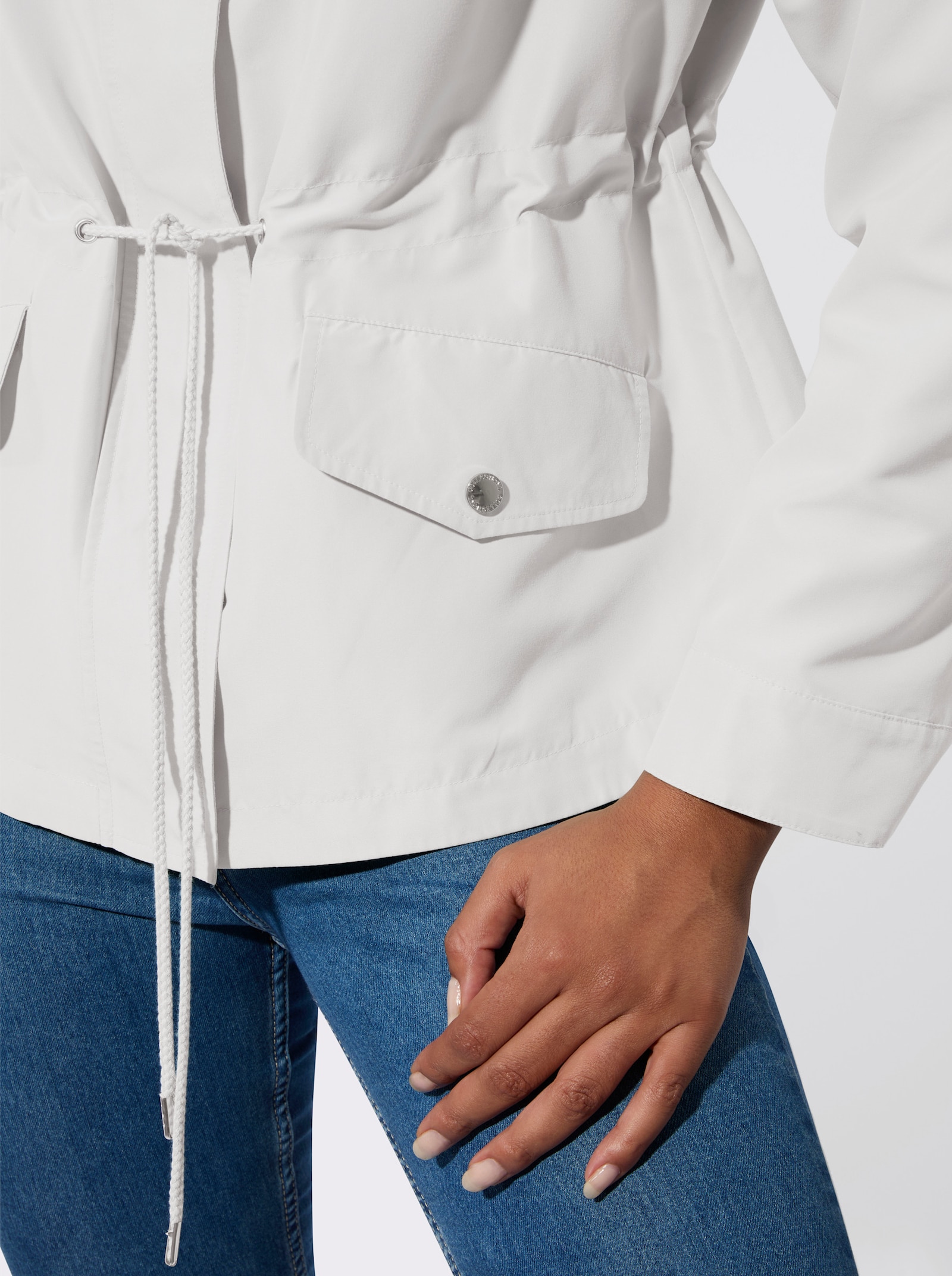 Jacke mit Gehschlitz hinten - weiß