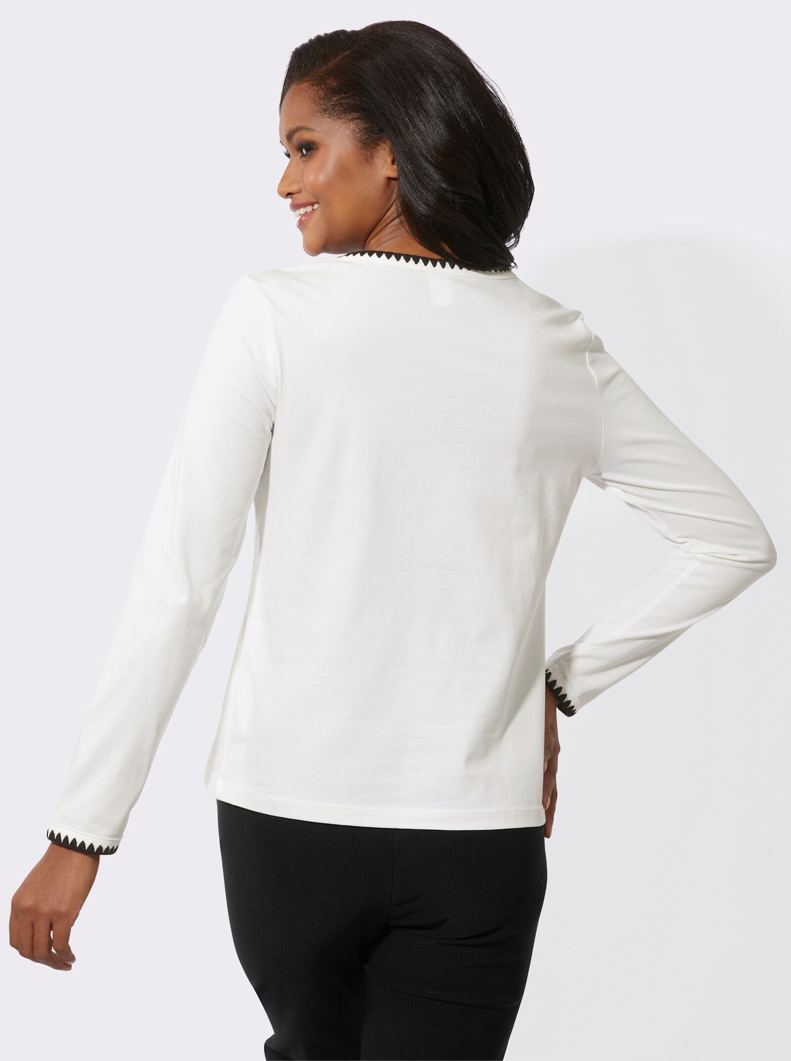 Rundhalsshirt mit Kontrast-Stickerei - ecru