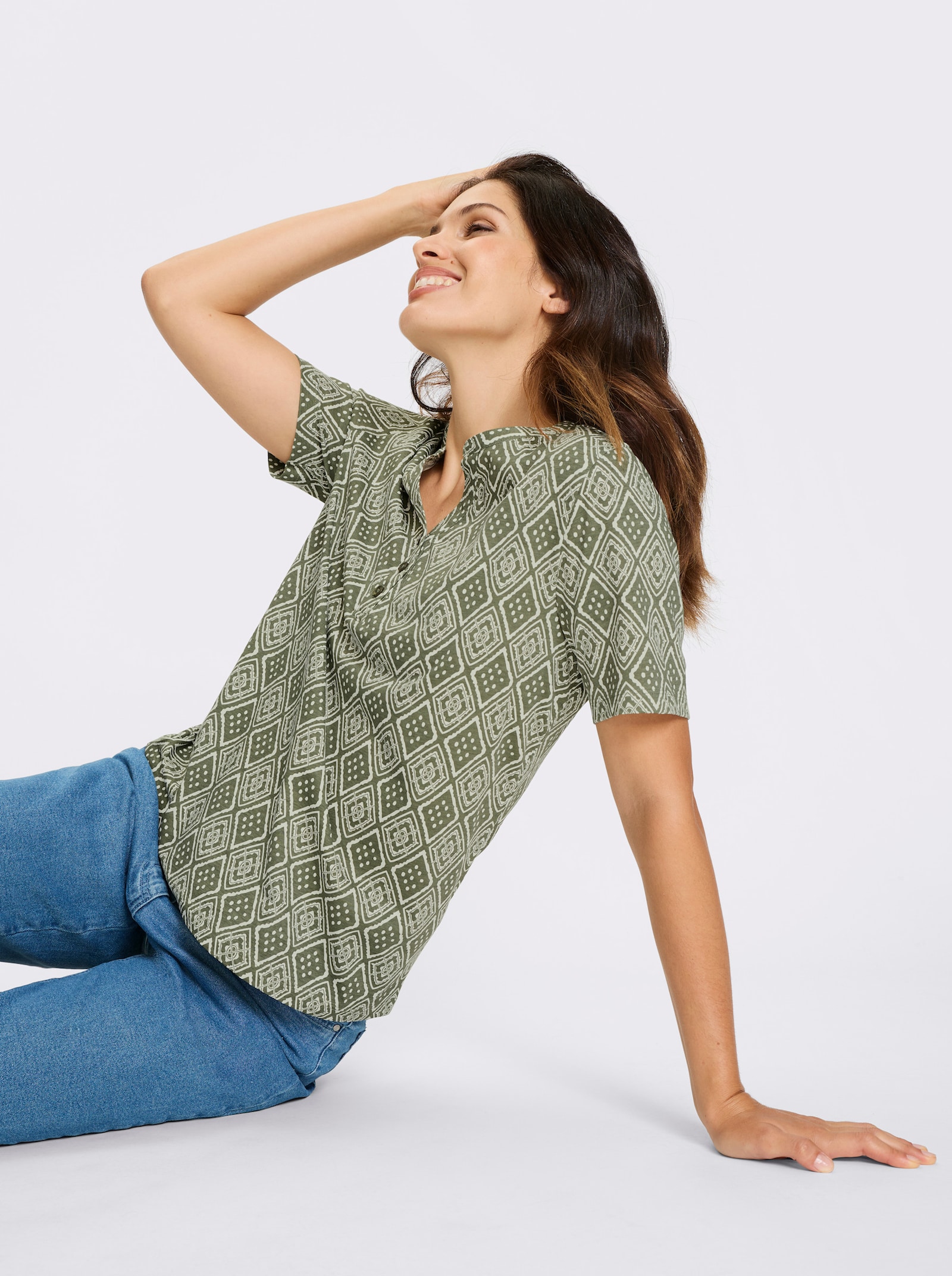 Kurzarmshirt mit Ethno-Druck - khaki-ecru-bedruckt