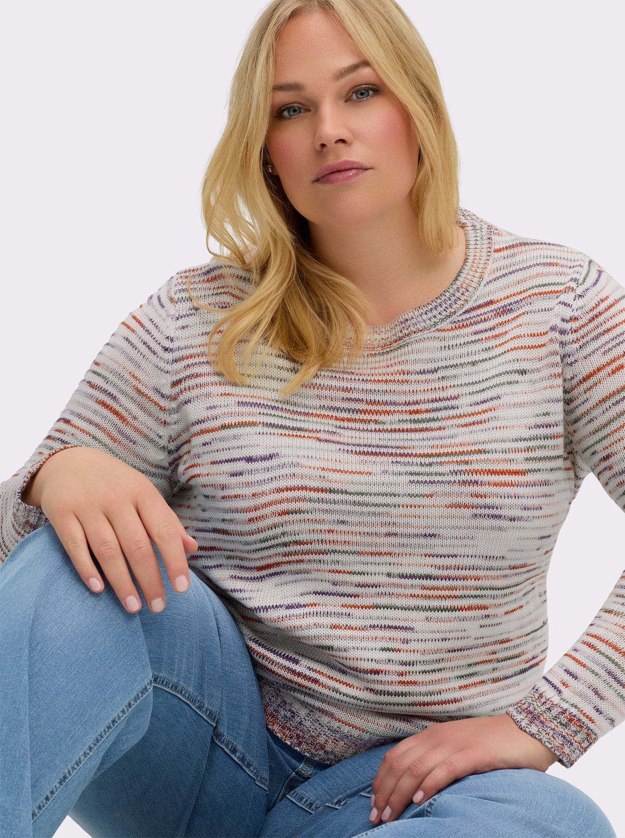 Rundhalspullover aus Multicolor-Garn - ecru-meliert