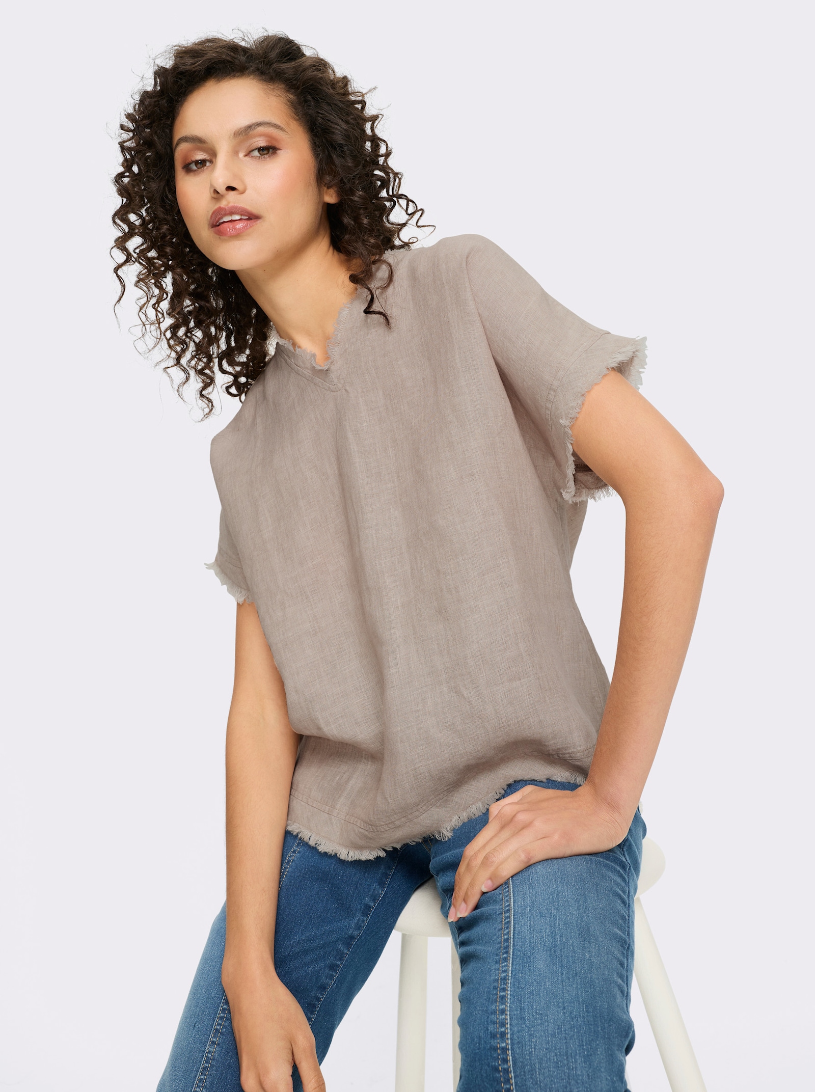 heine Leinenbluse mit Knopfleiste hinten - sesam