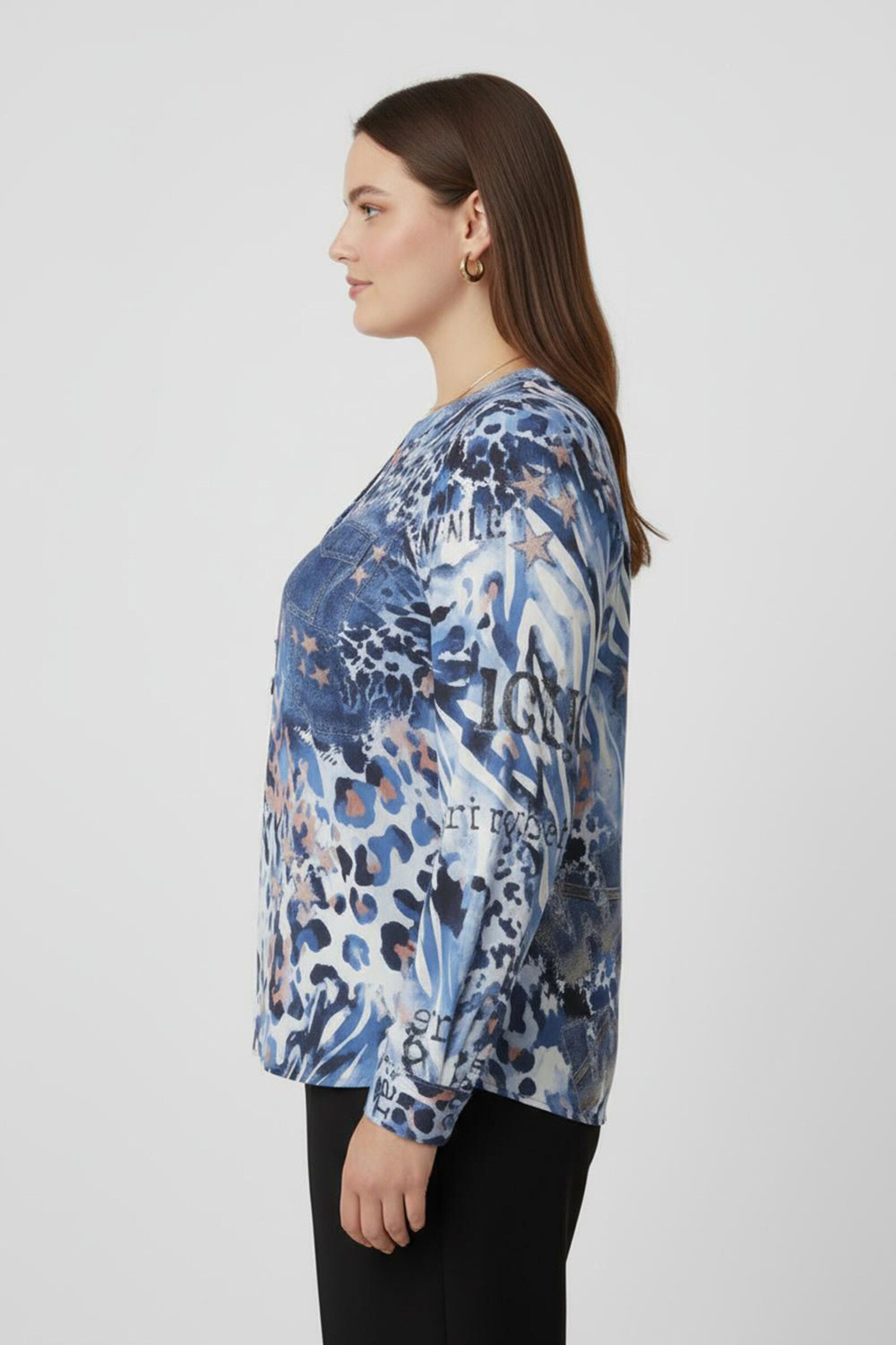 Druckbluse im Mustermix - ecru-mittelblau-bedruckt