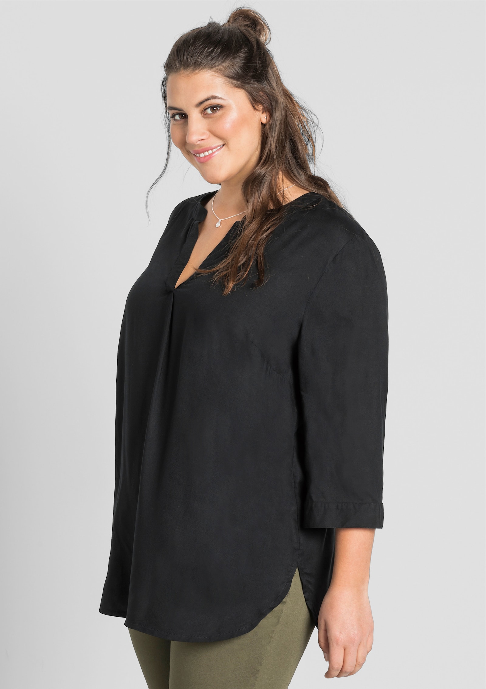 sheego Tunika mit dekorativer Falte - schwarz