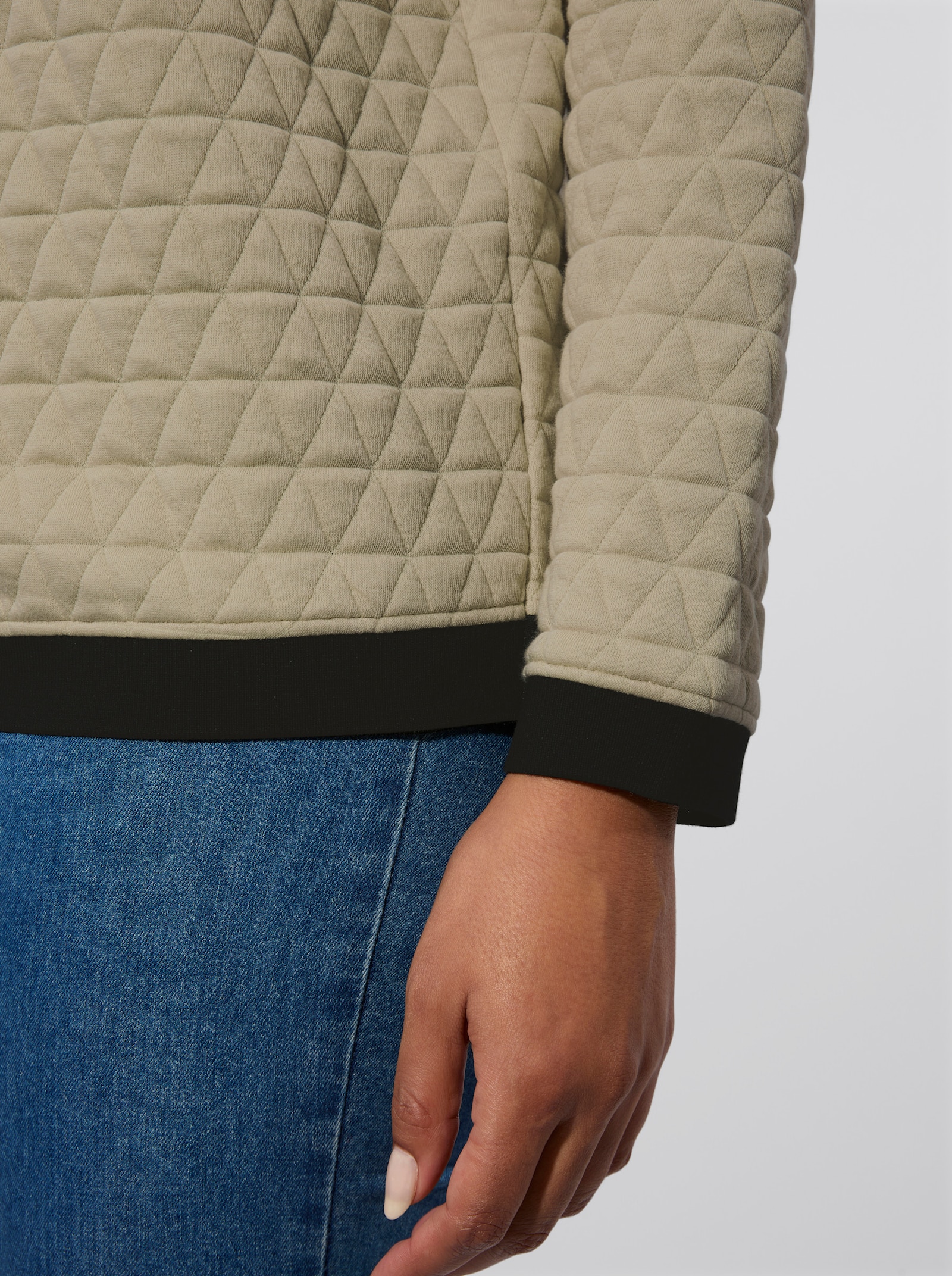 Rundhalsshirt im Jacquard-Muster - schlamm