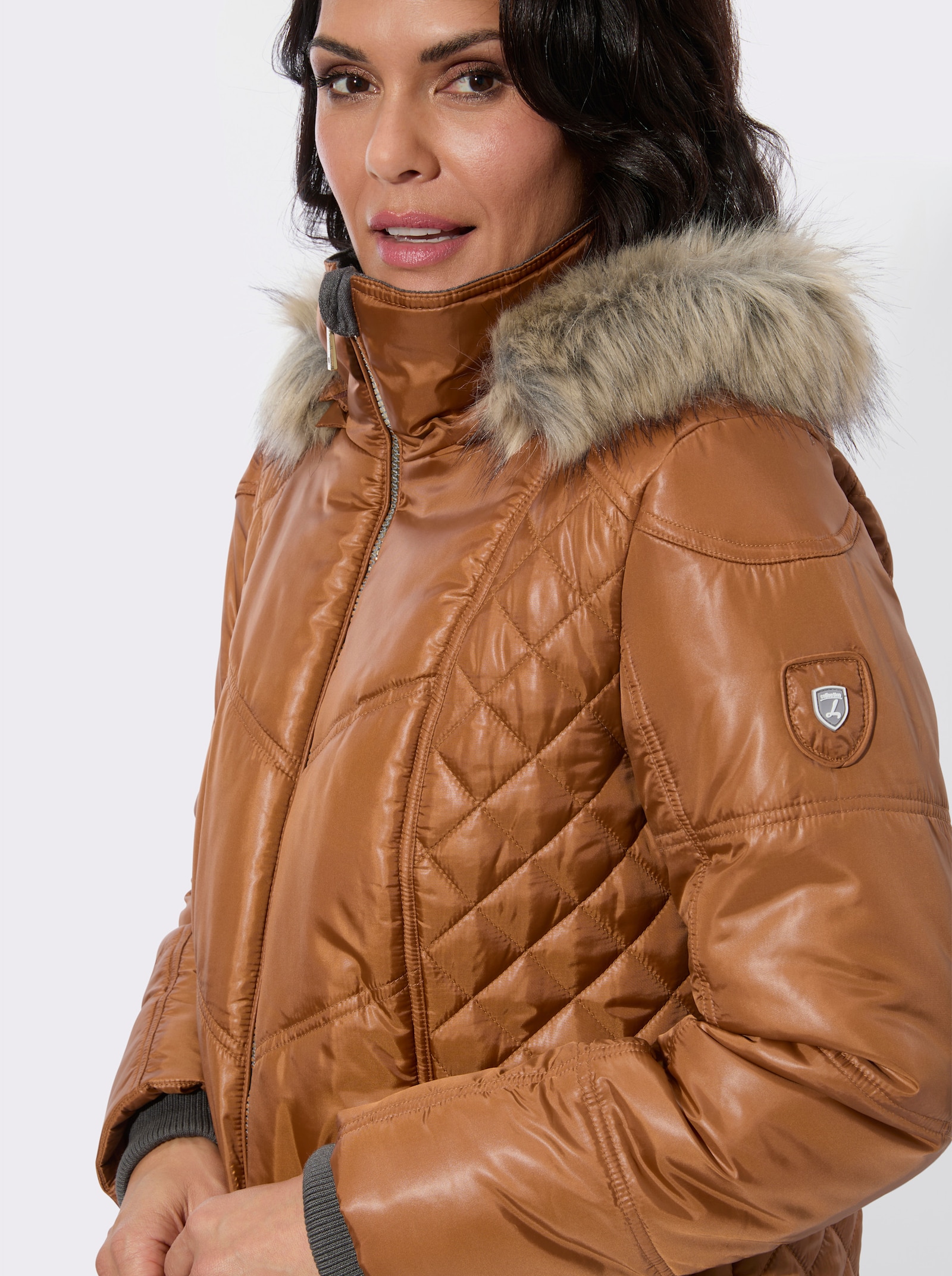 Steppjacke mit Kapuze mit Pelz-Imitat - cognac