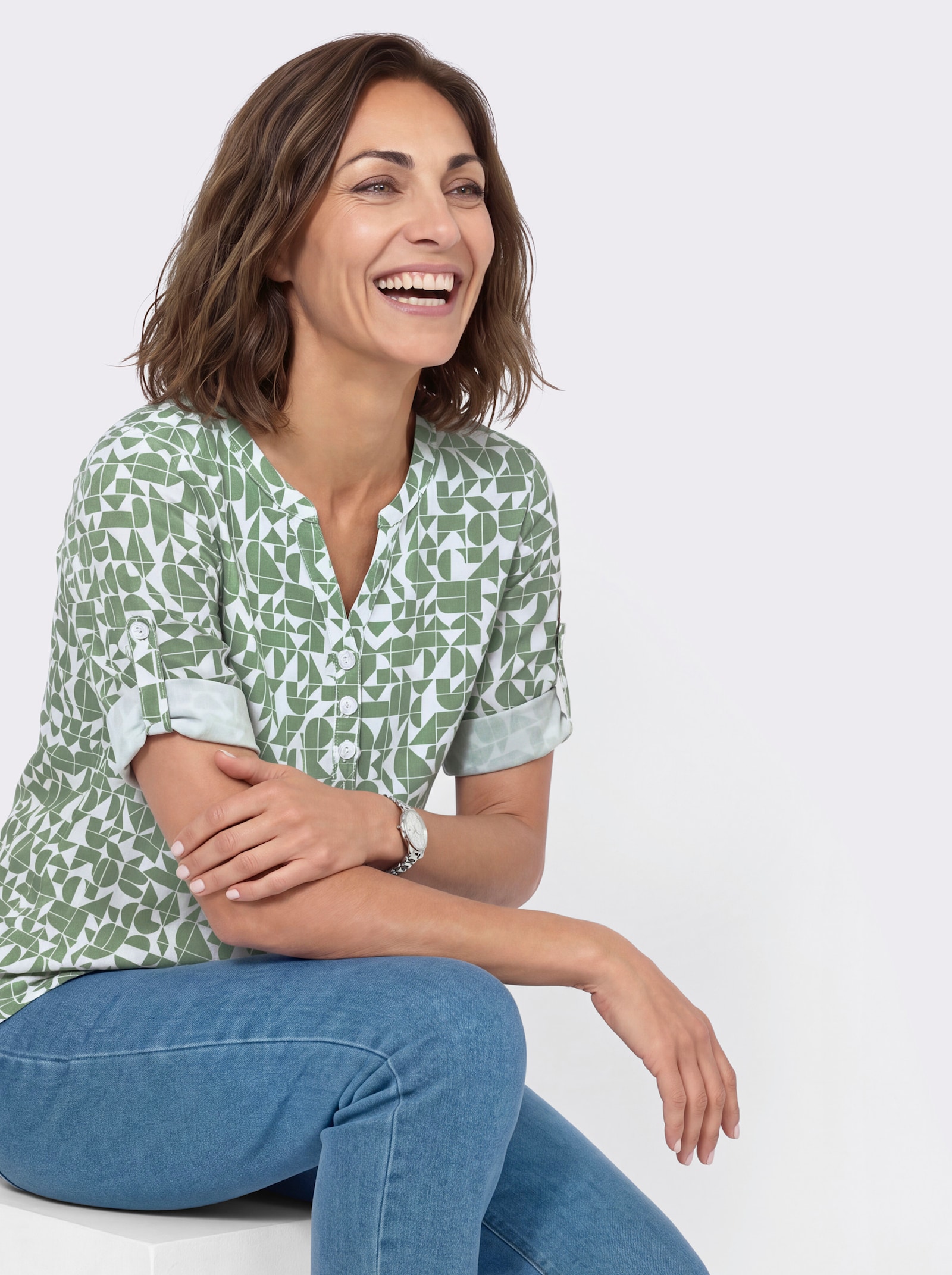 Blusenshirt mit kurzer Knopfleiste - eucalyptus-ecru-bedruckt