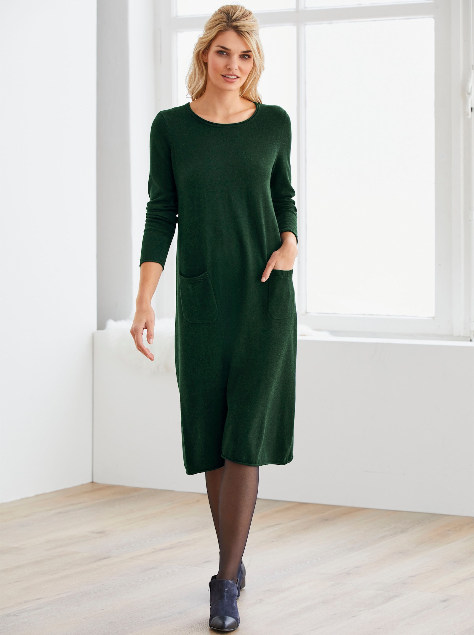 heine Strickkleid im Viskose-Baumwoll-Mix - moos