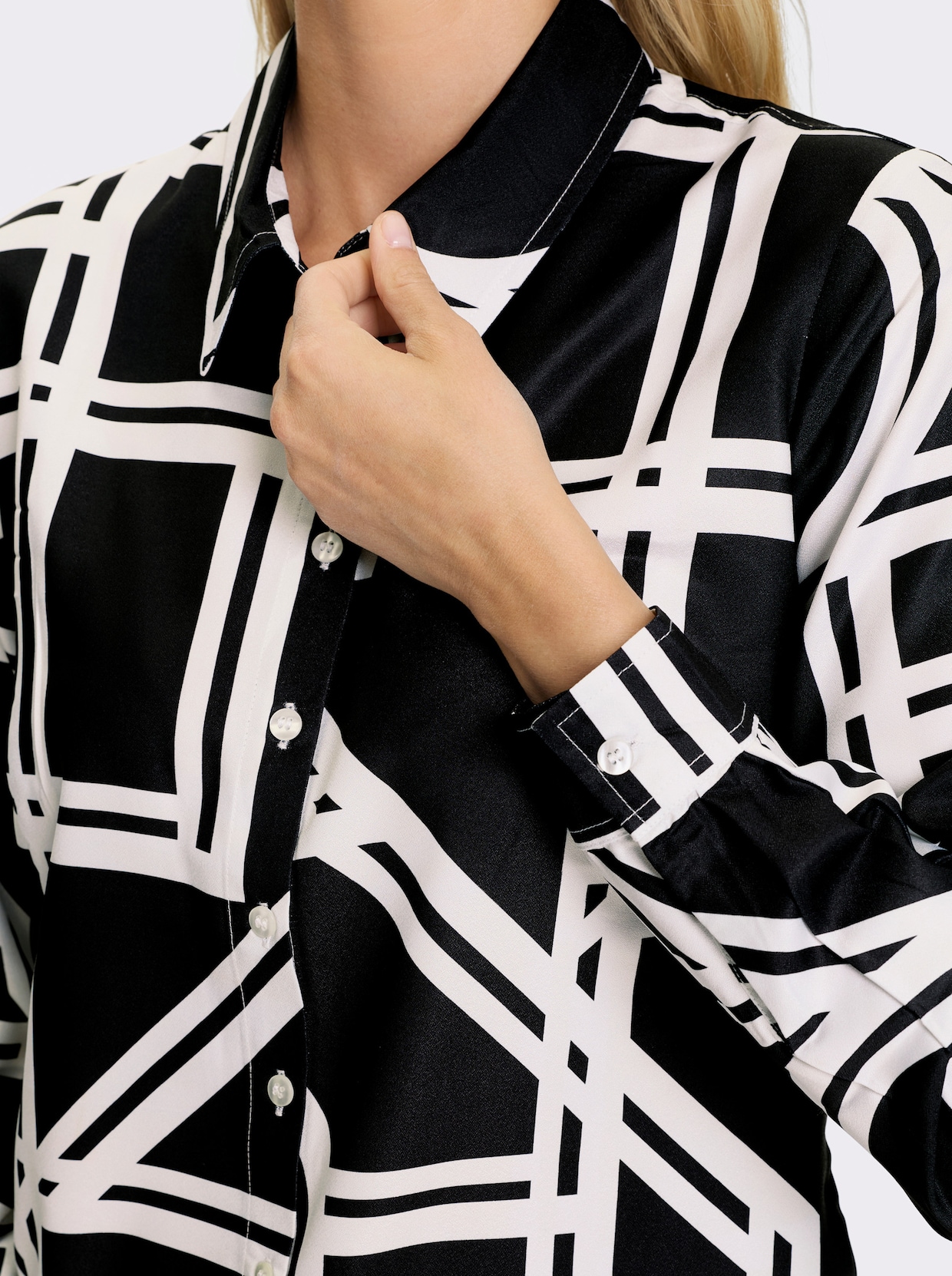 heine Druckbluse - schwarz-ecru-bedruckt