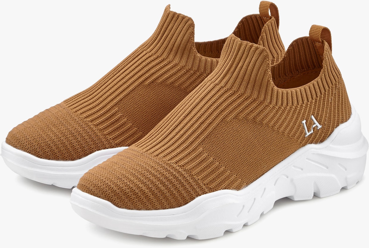 LASCANA Sneaker - camelkleuren