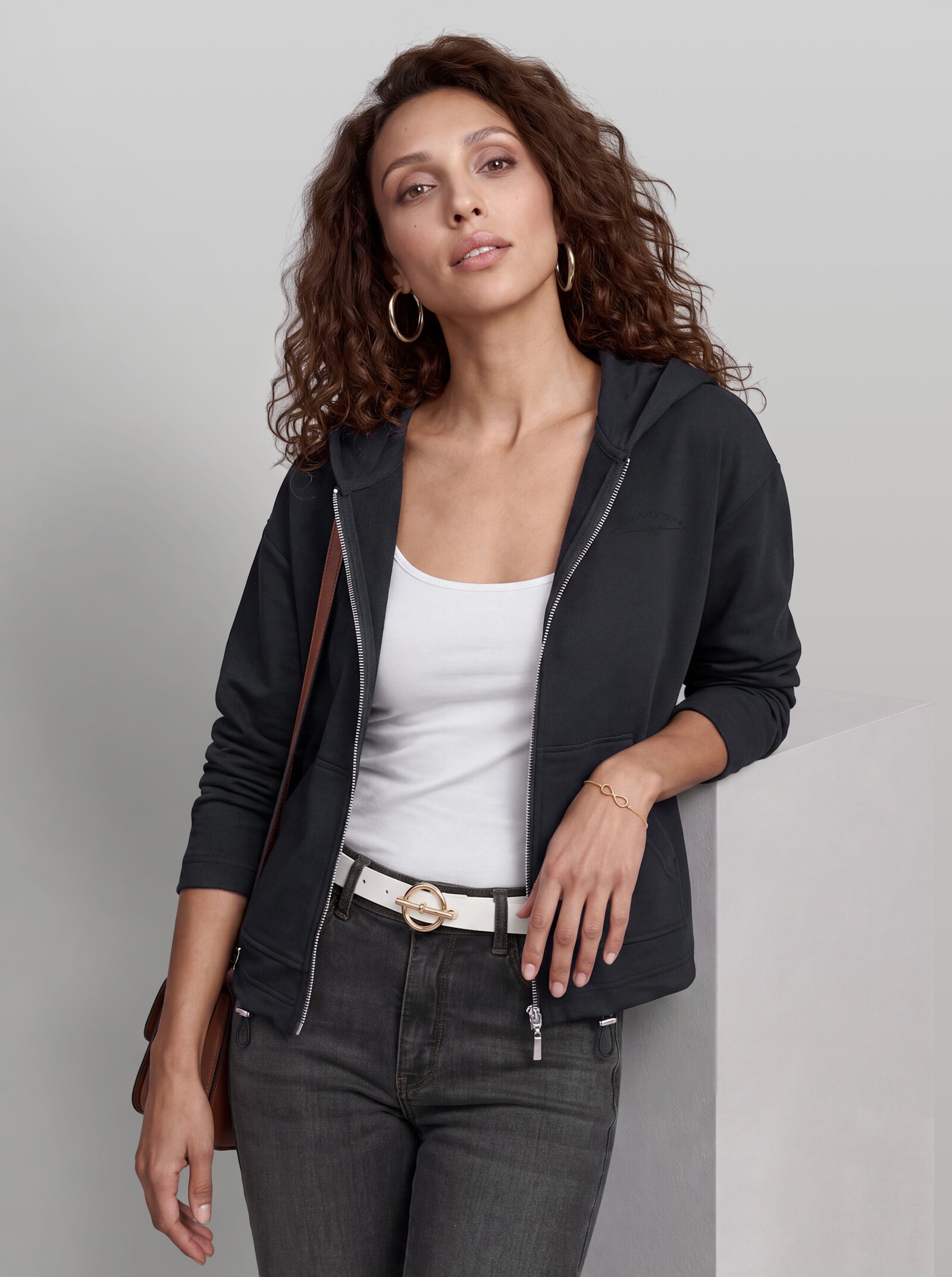 heine Sweatjacke mit Kapuze - schwarz