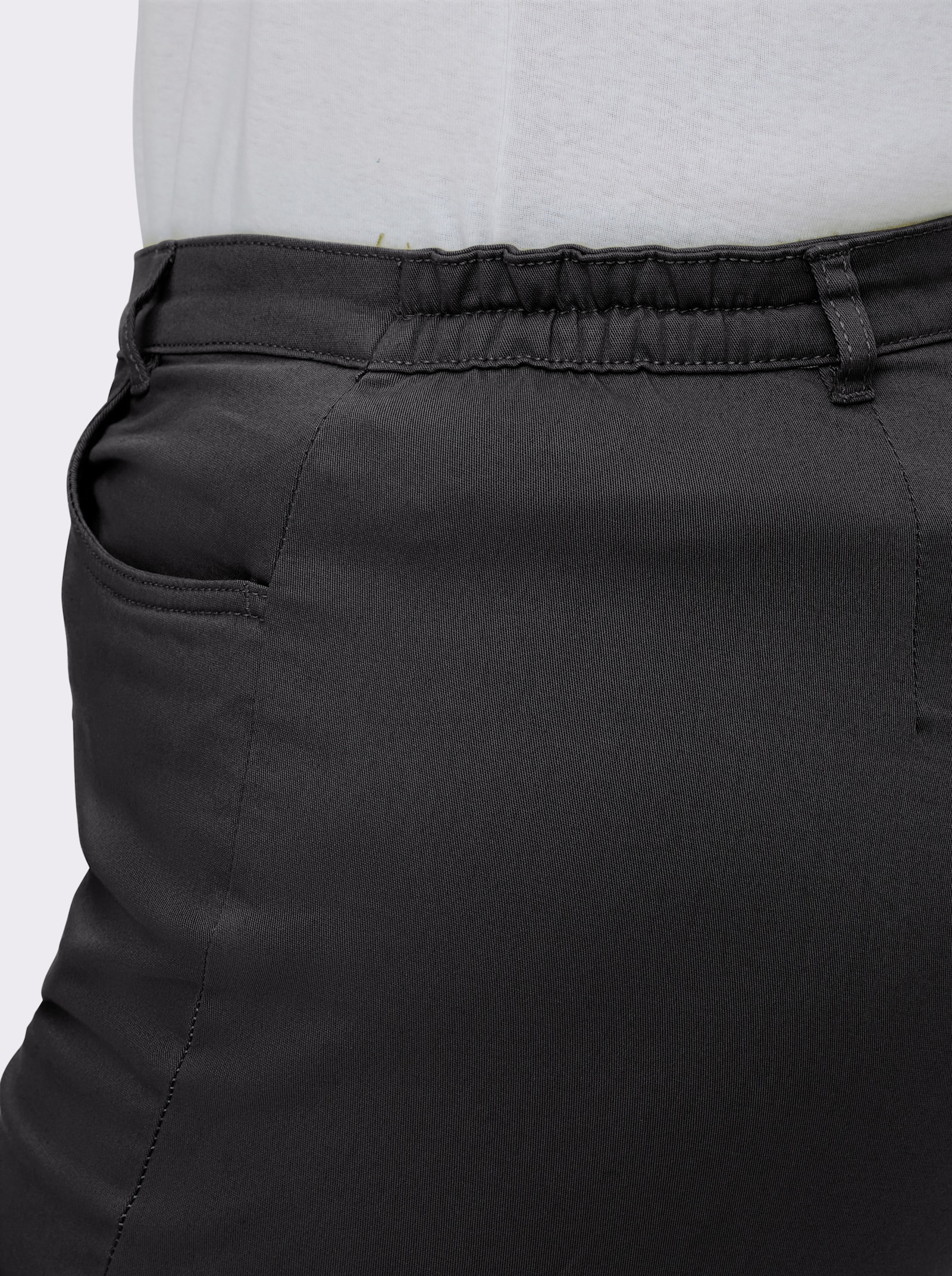 Jeans mit Stretch-Anteil - schwarz