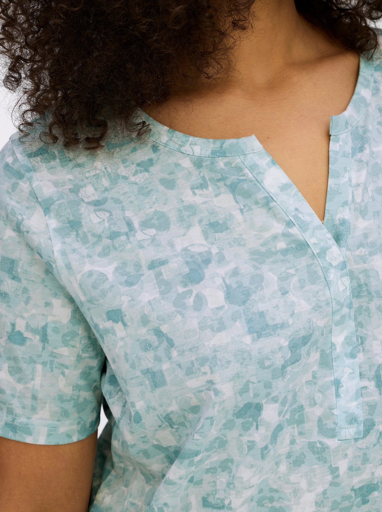 Kurzarmshirt in Baumwoll-Qualität - kalkmint-mint-bedruckt