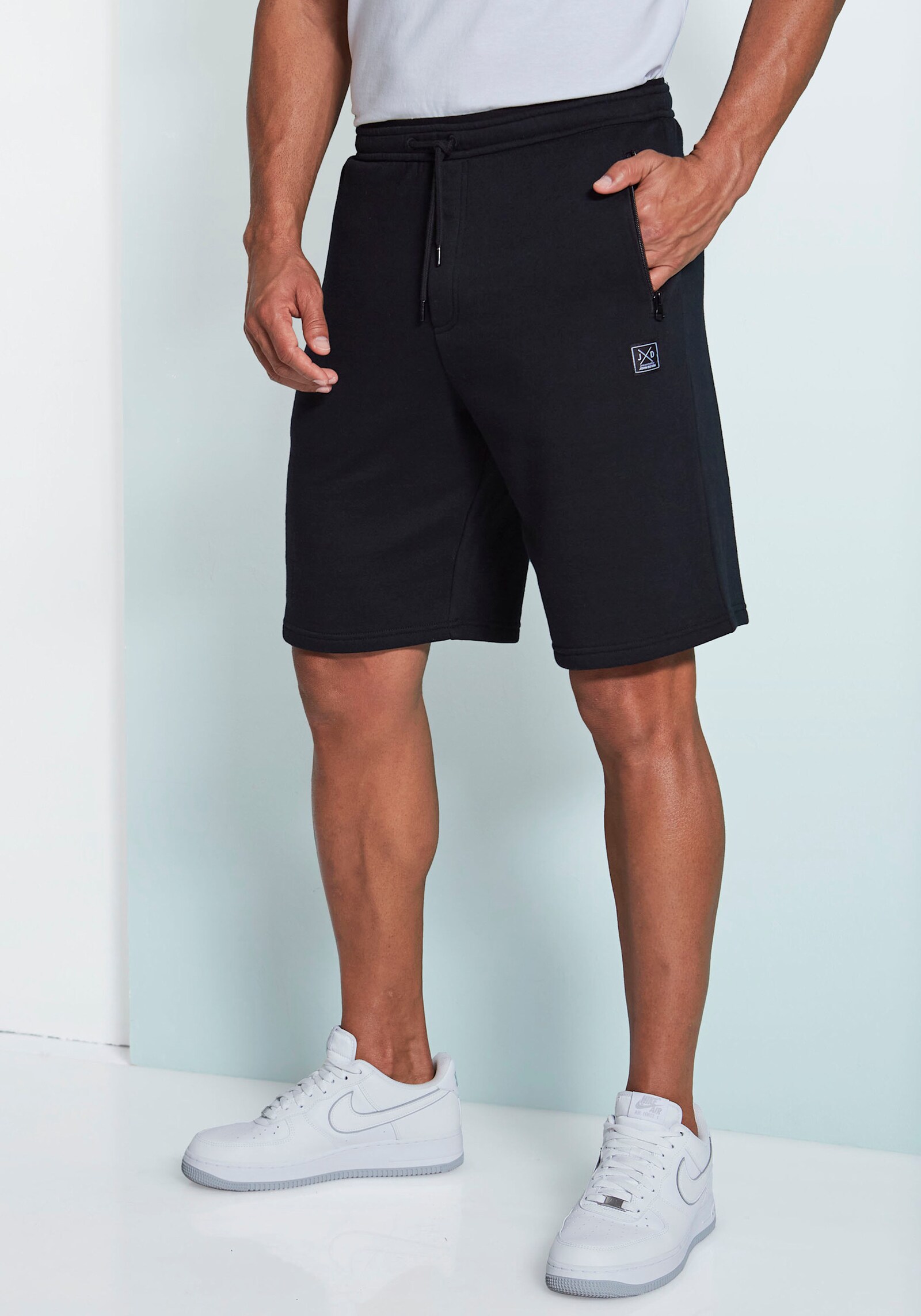 John Devin Sweatshorts - schwarz
