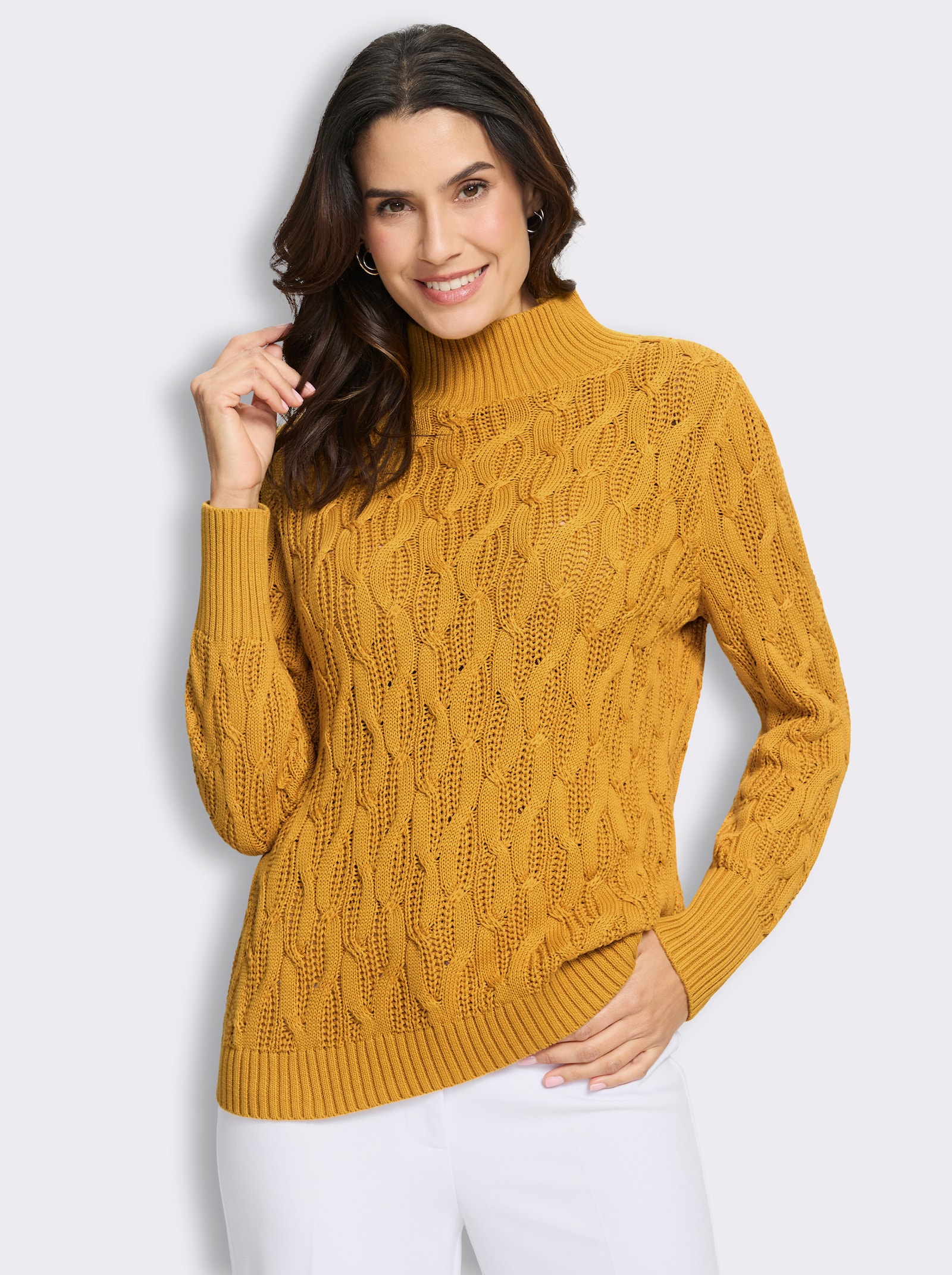  Stehkragenpullover mit Zopfmuster rundum - ocker