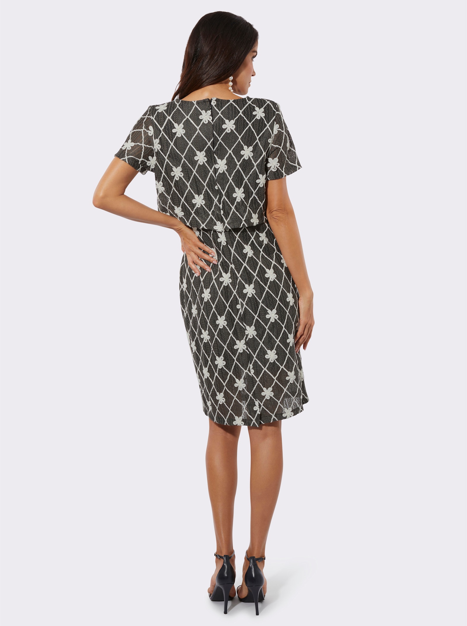 Etuikleid mit rückwärtigem Reißverschluss - graphit-champagner