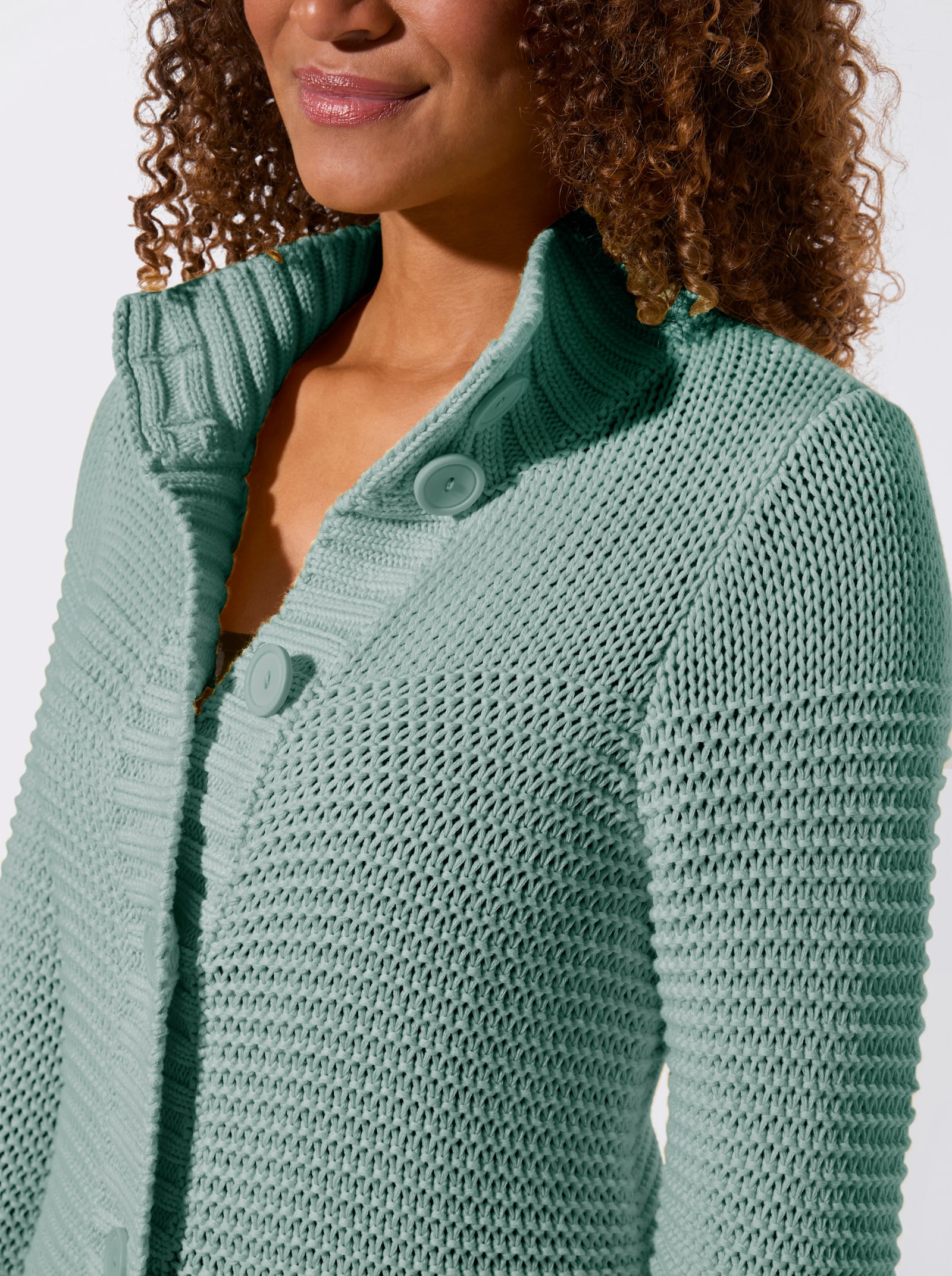Longstrickjacke mit partiellen Fantasiemuster - kalkmint