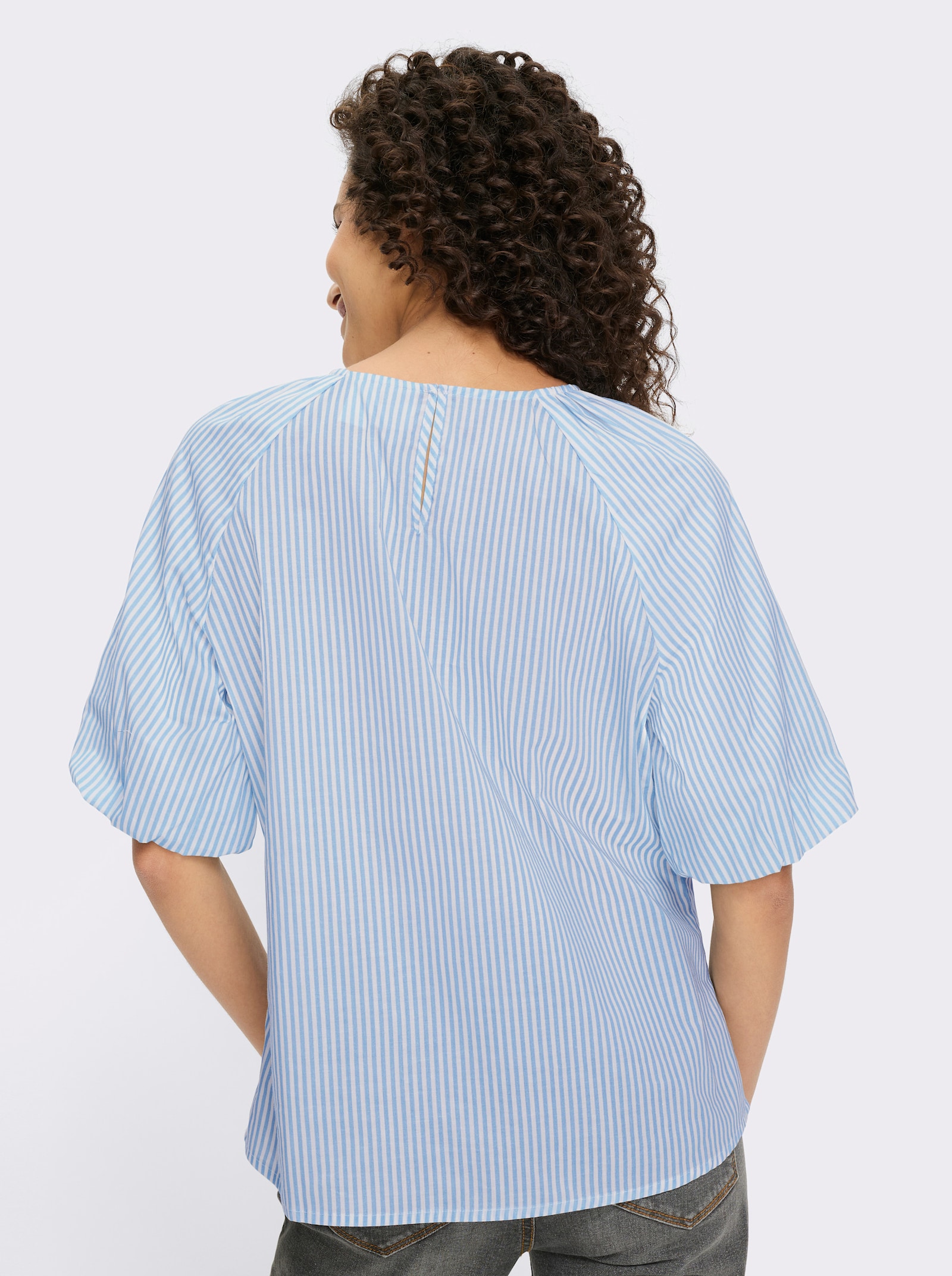 heine Gestreifte Bluse mit Ballonärmeln - eisblau-ecru-gestreift