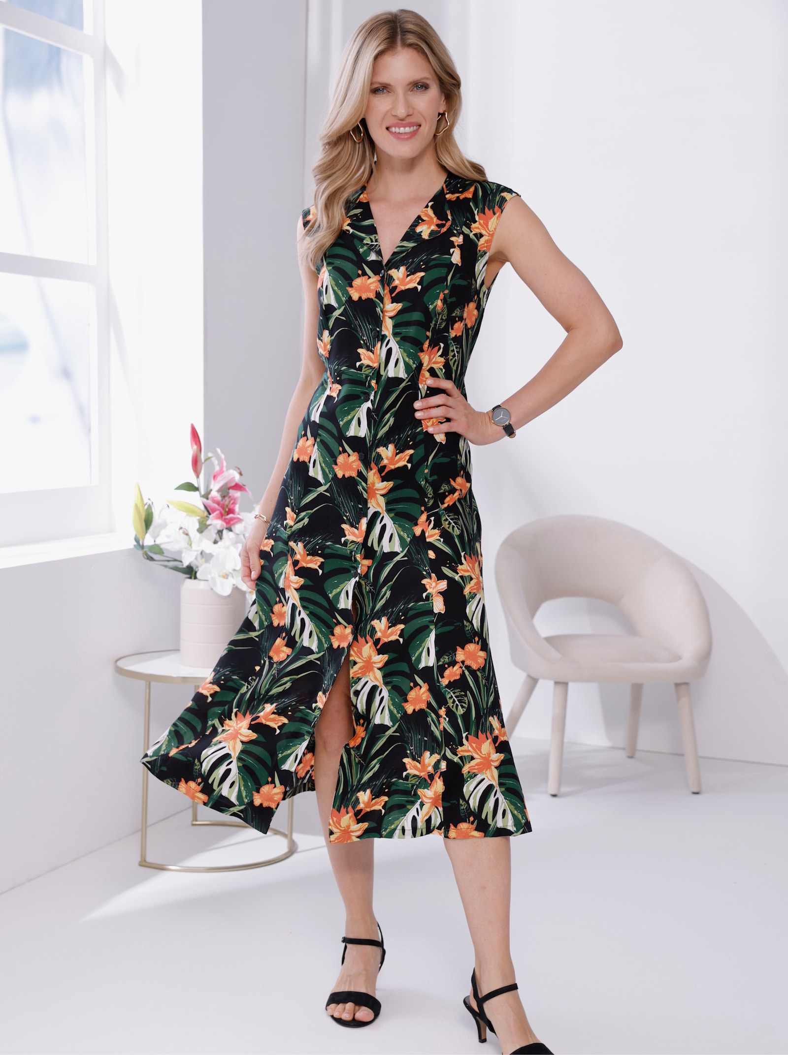 Sommerkleid mit durchgehender Knopfleiste - schwarz-gelb-bedruckt