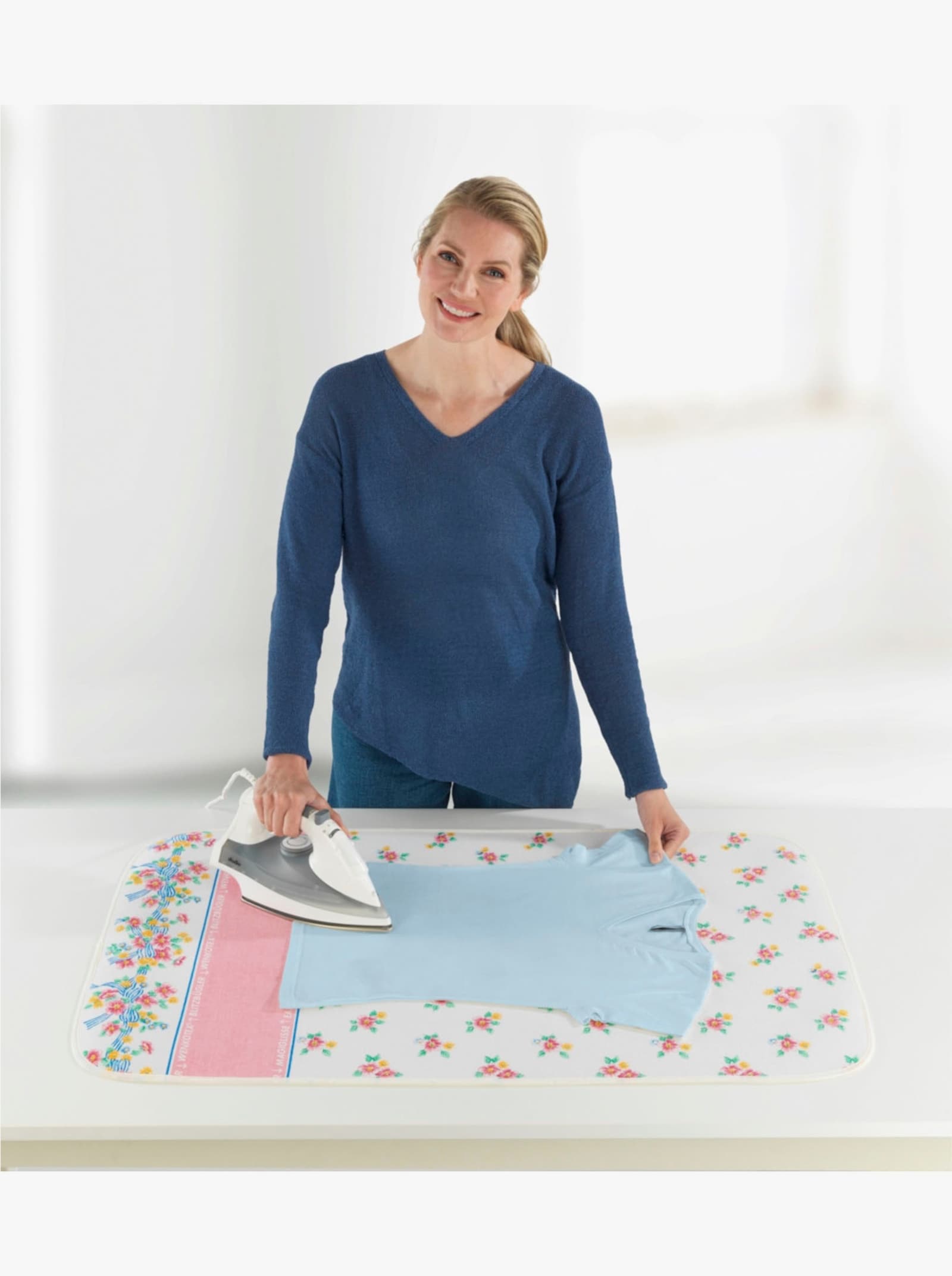 Bügeldecke - weiß-gemustert