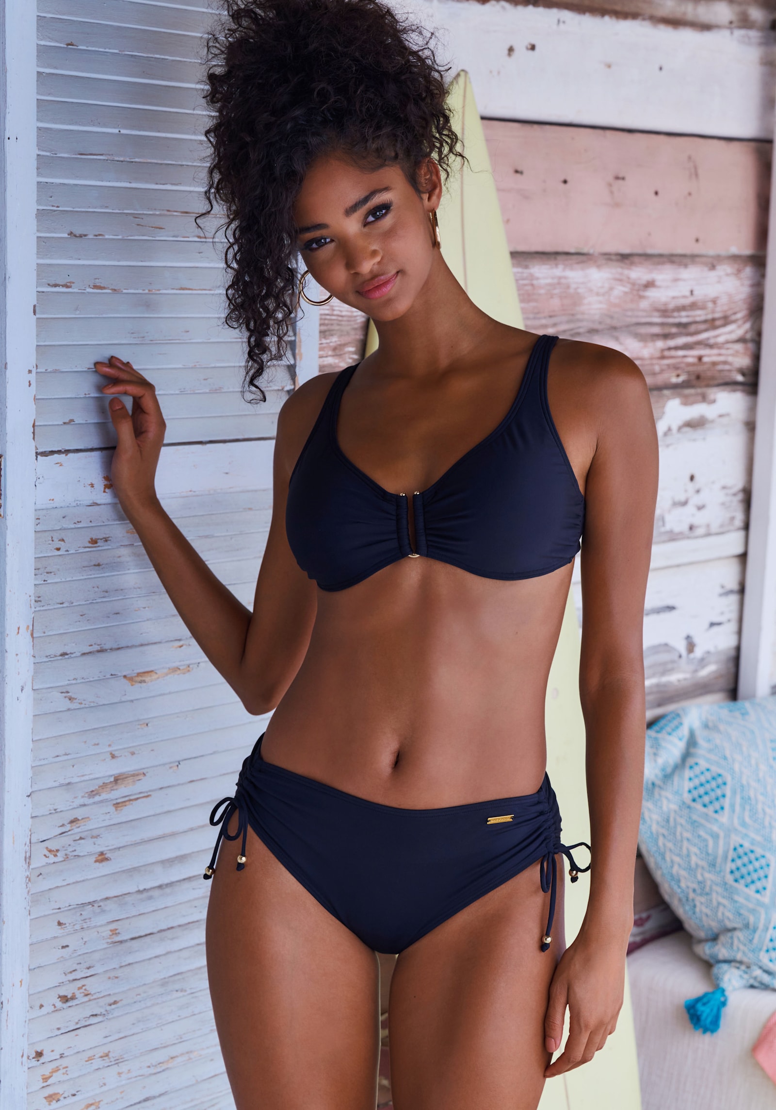 LASCANA Bügel-Bikini-Top - schwarz