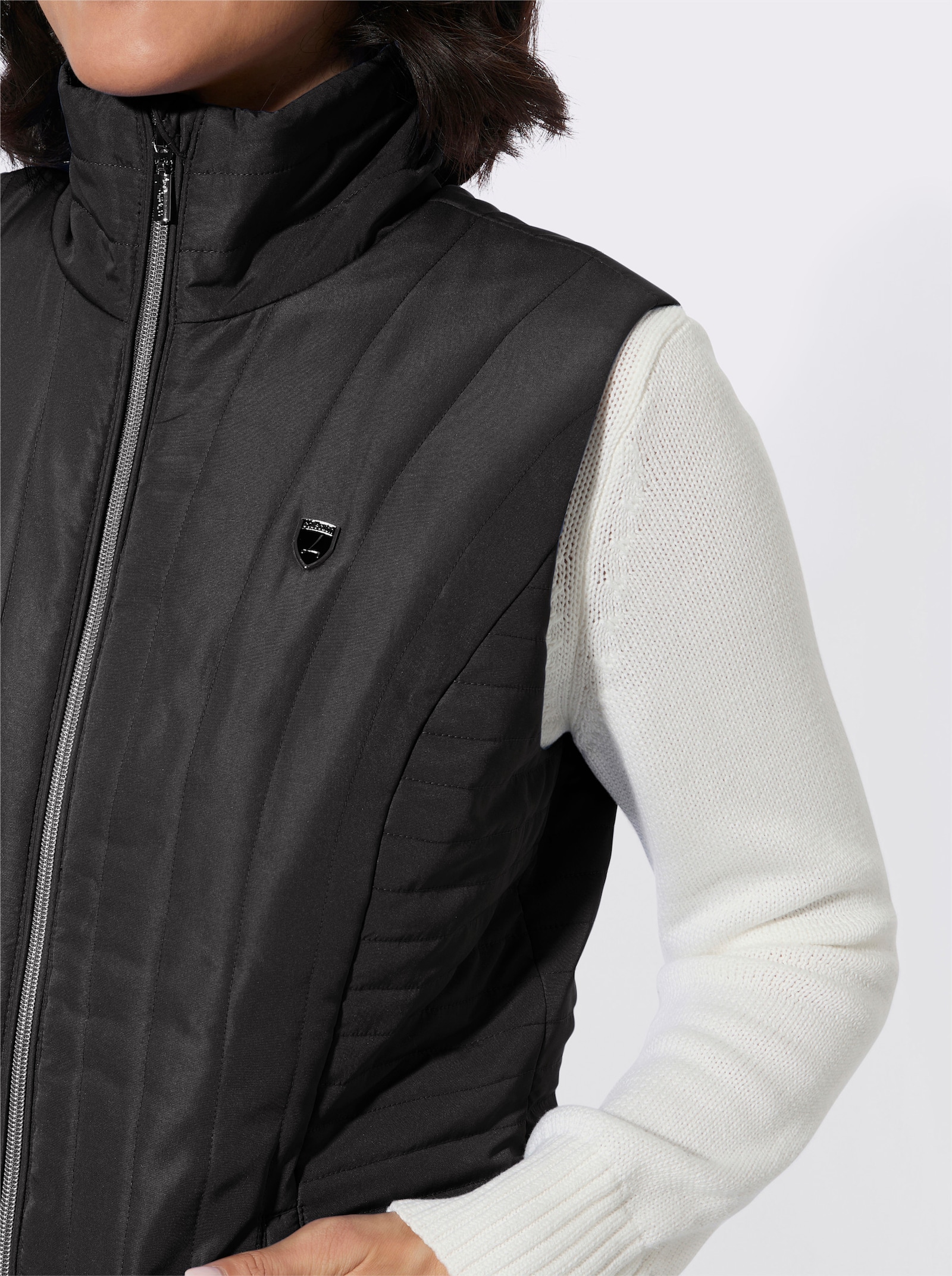 Steppweste mit Zippertaschen - schwarz