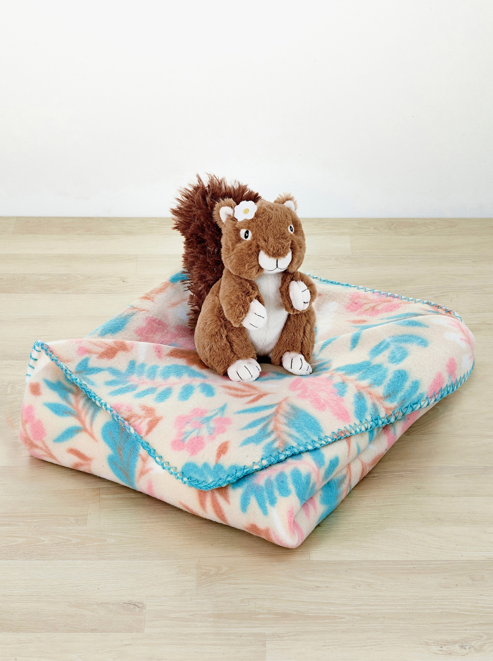 Decke mit Eichhörnchen - braun